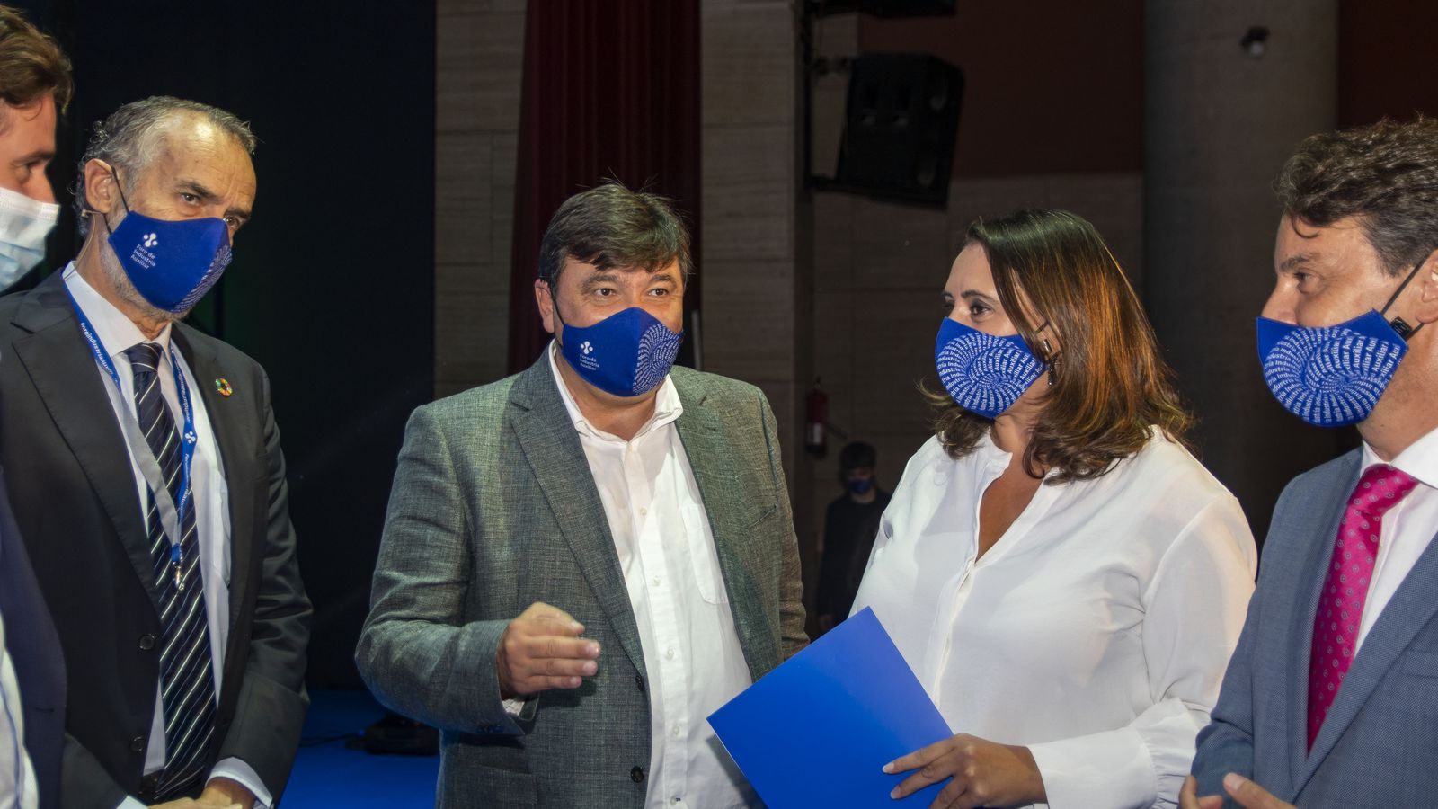 Autoridades y ponentes en la segunda jornada del Foro de Industria Auxiliar