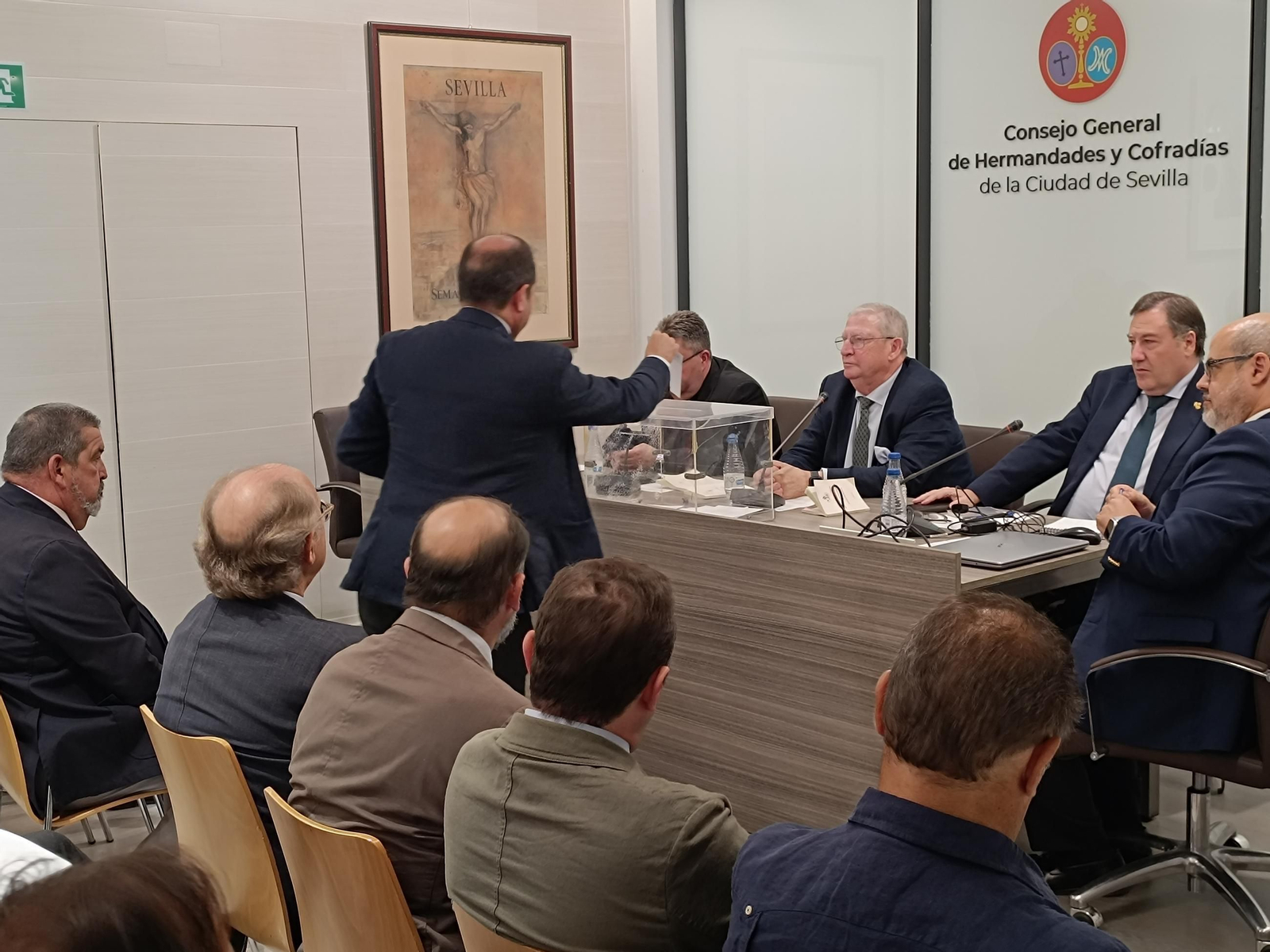 Acto de votación en la sede del Consejo