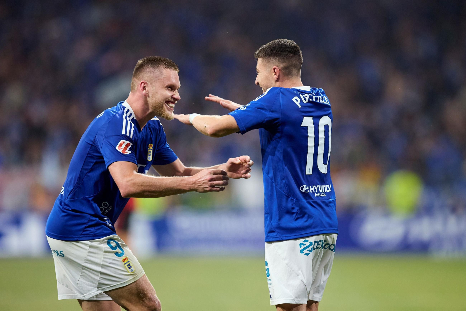 Las fotos del ascenso del Oviedo ante el Mirandés