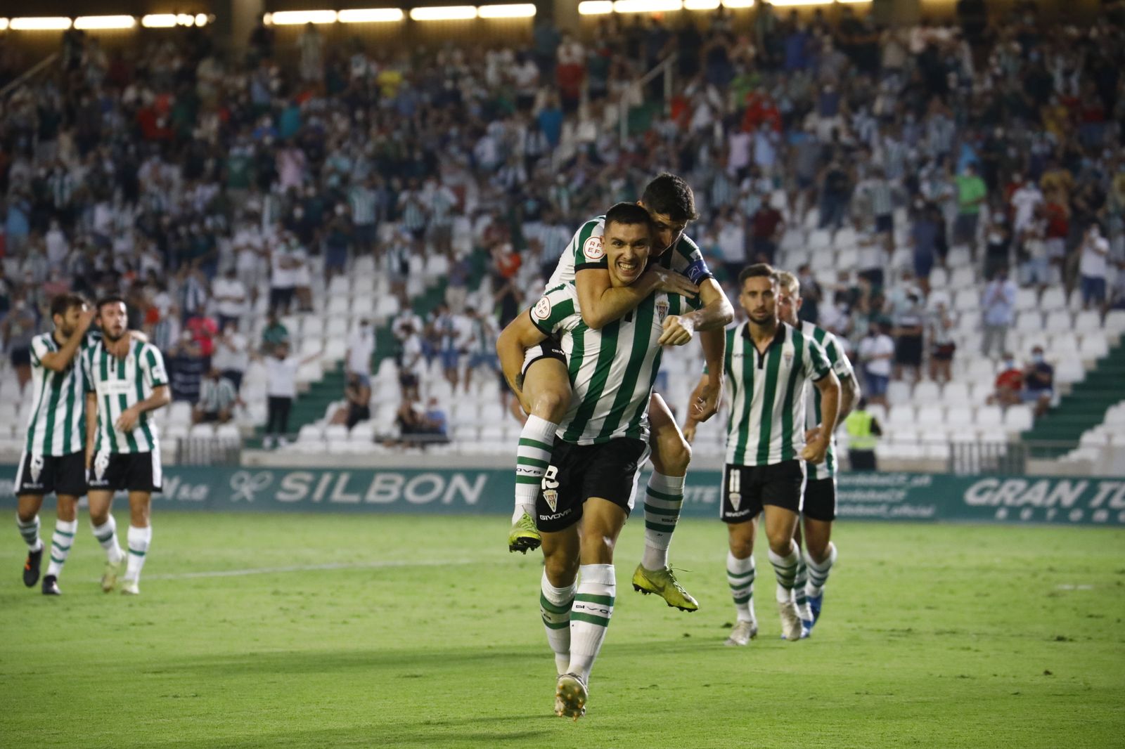 La victoria del Córdoba CF ante el Cádiz B, en imágenes