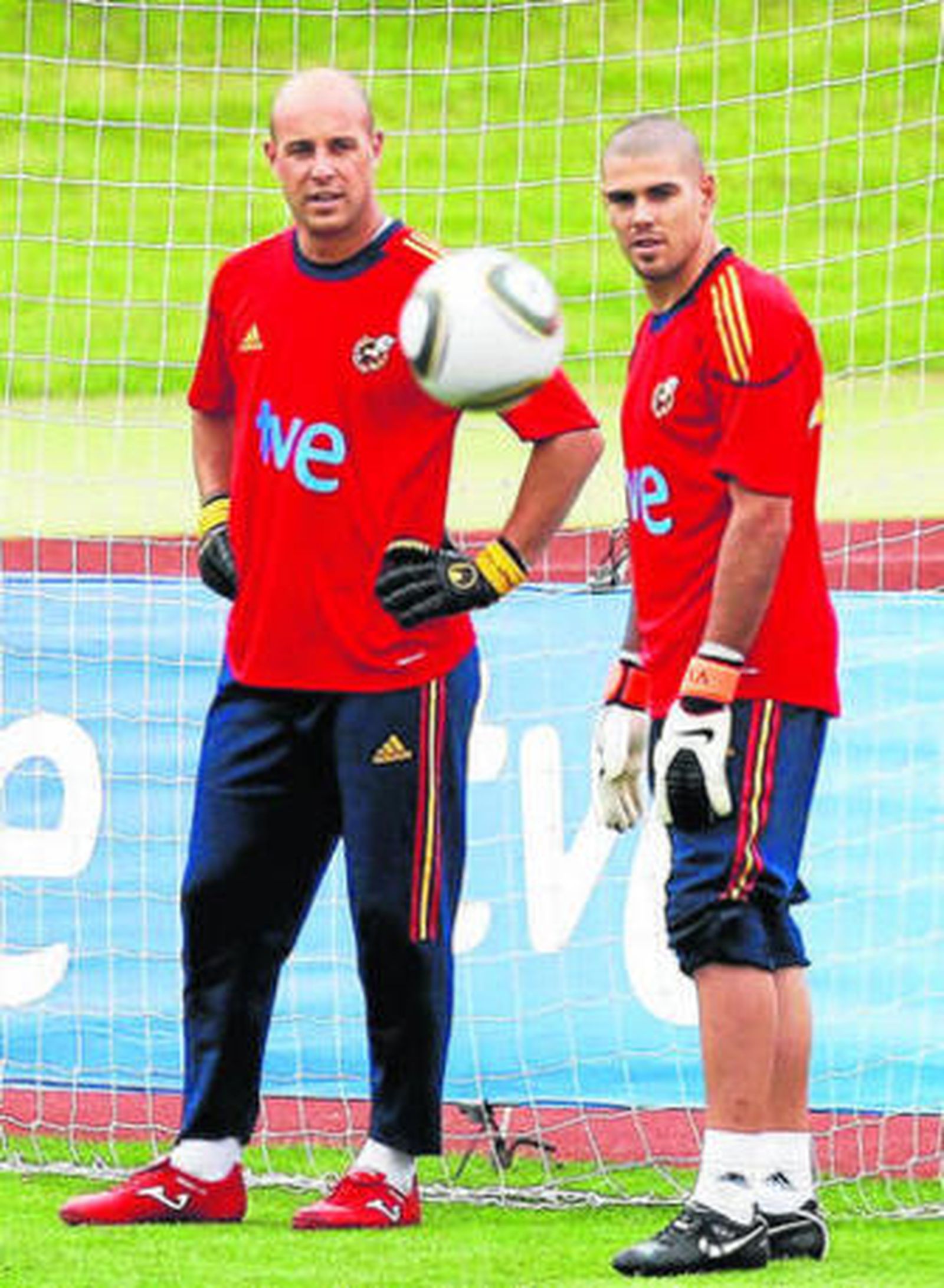 Reina y Valdés, en el entrenamiento de ayer en Las Rozas.