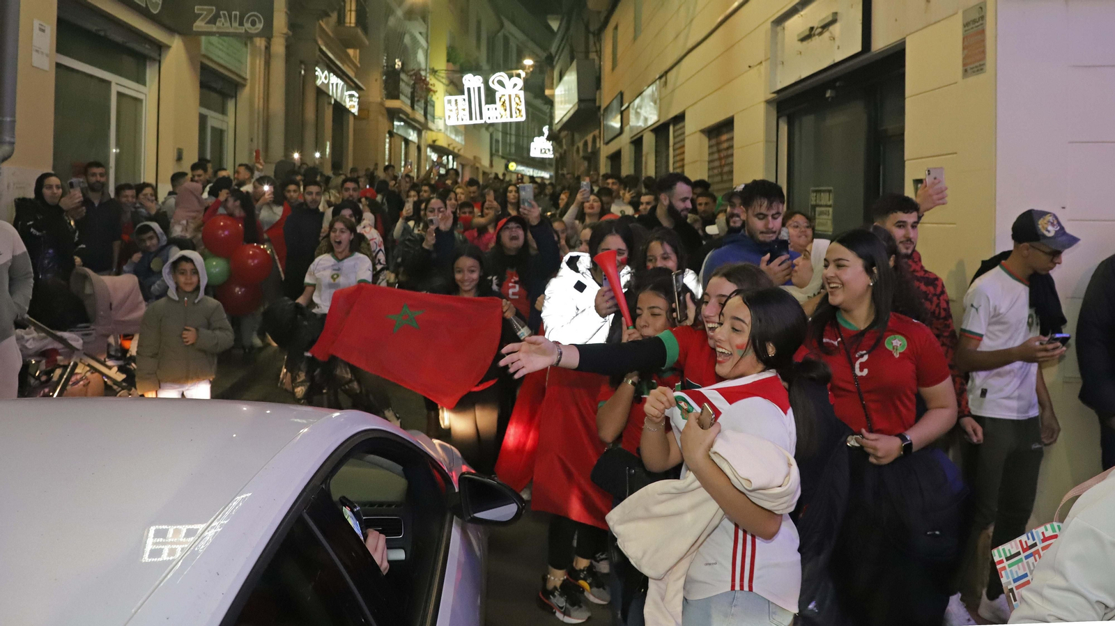 Fotos de la celebración en Algeciras de la victoria de Marruecos sobre España en Qatar