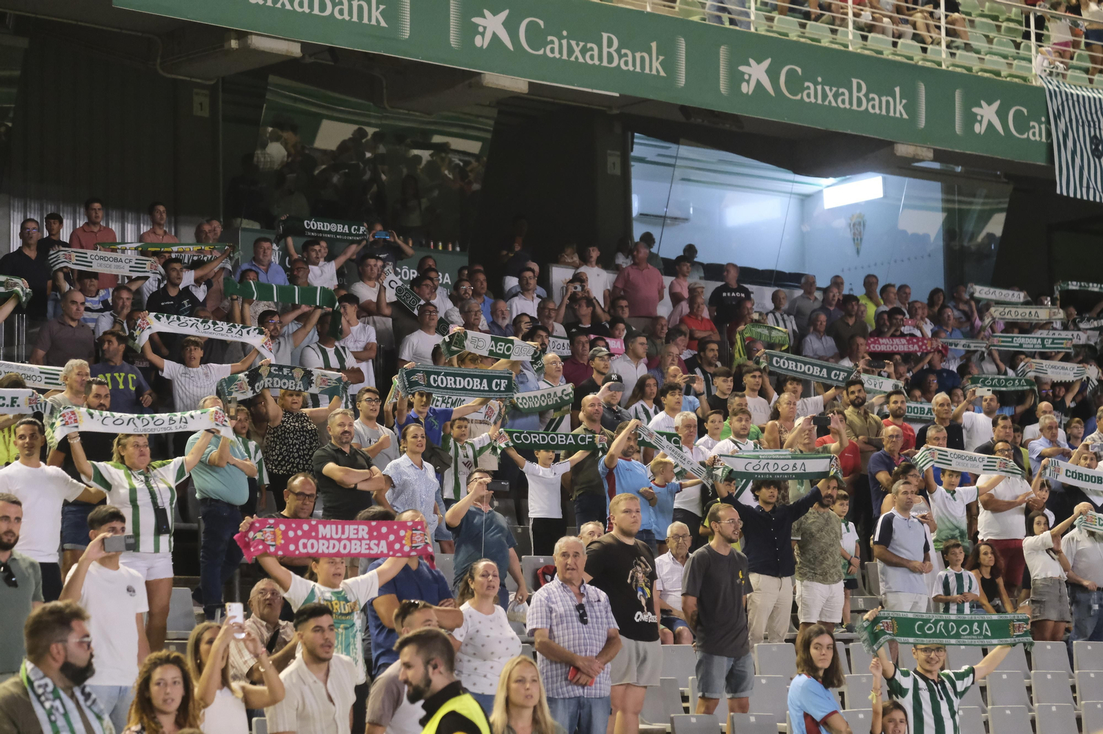 Las mejores fotos del ambiente en El Arcángel para el Córdoba CF - Ibiza
