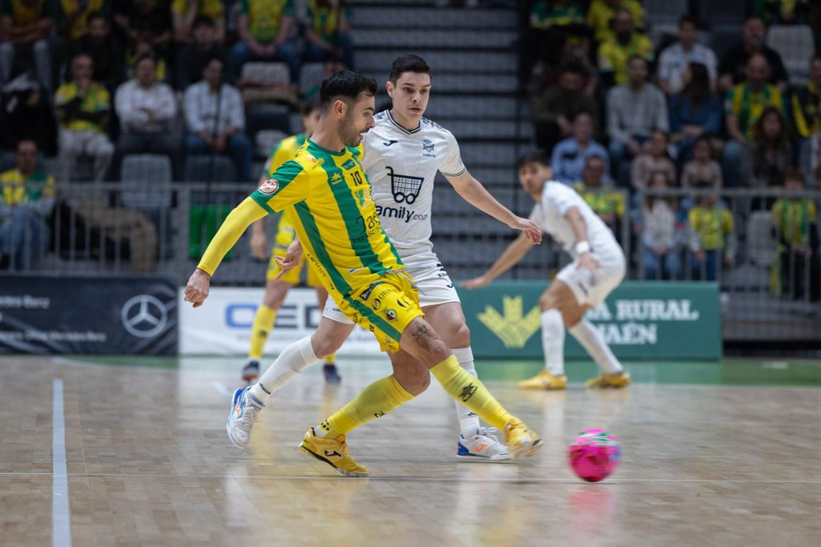 Jaén Paraíso Interior FS  4-3 Family Cash Alzira