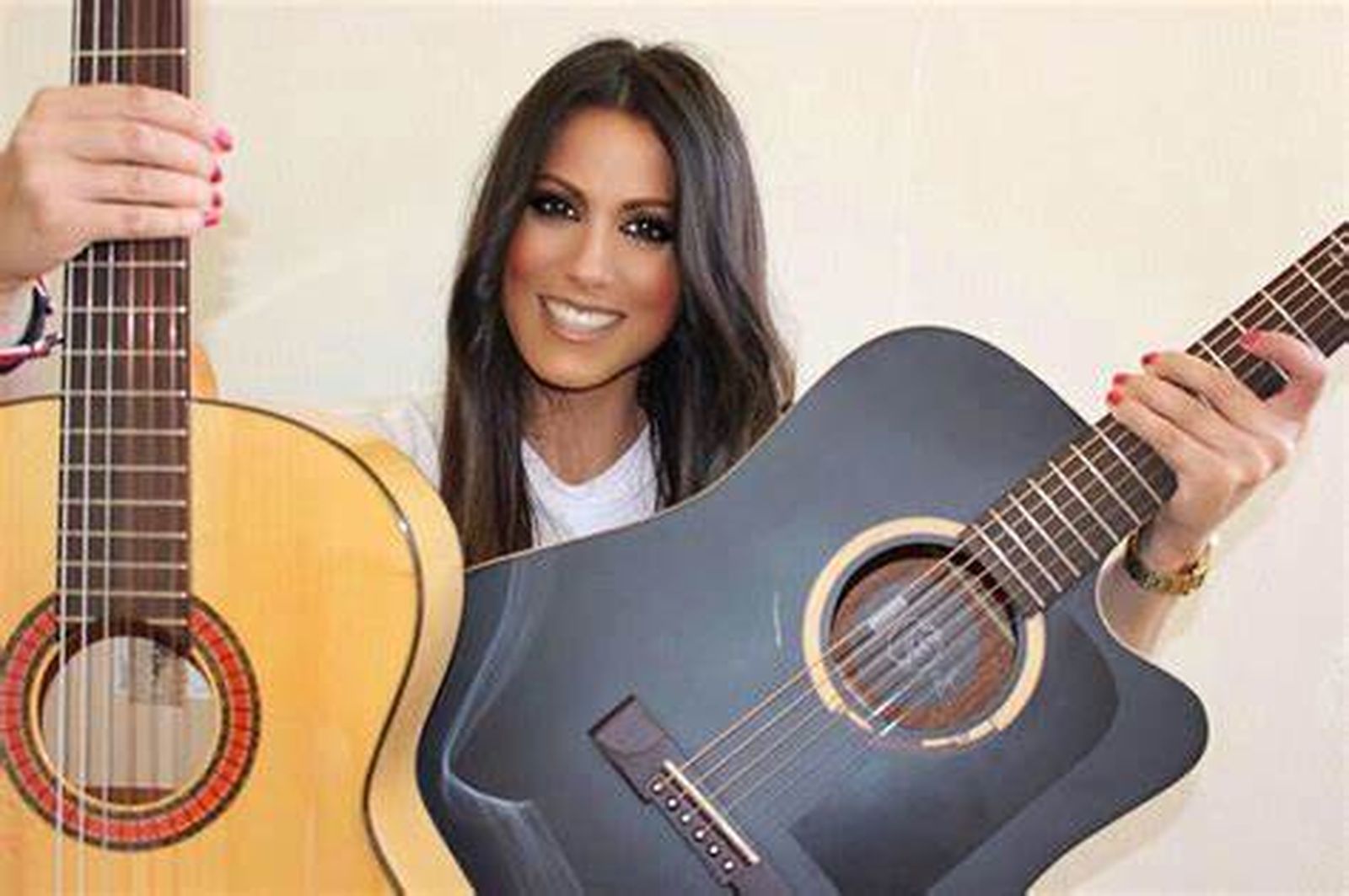 La cantante cordobesa Sara Dénez.