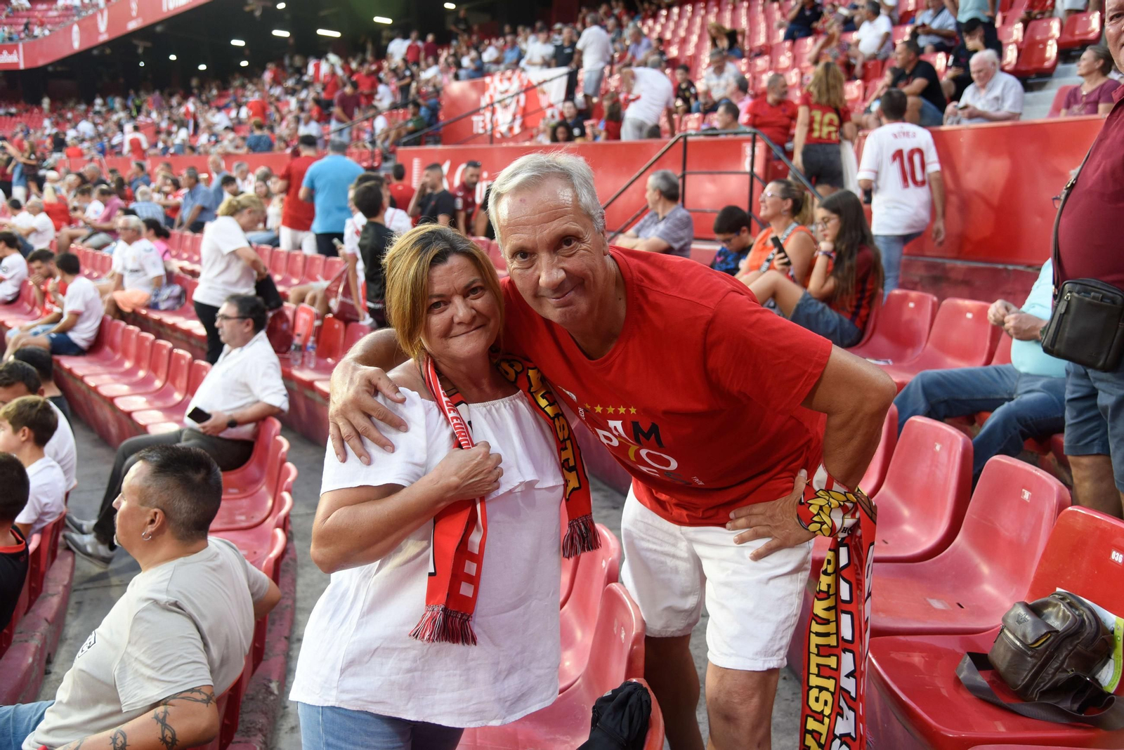 Búscate en las gradas del Pizjuán en el Sevilla Villarreal