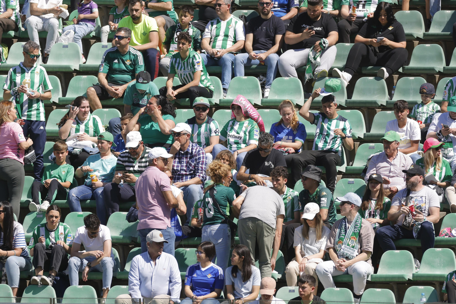 Búscate en las fotos del Betis-Mallorca