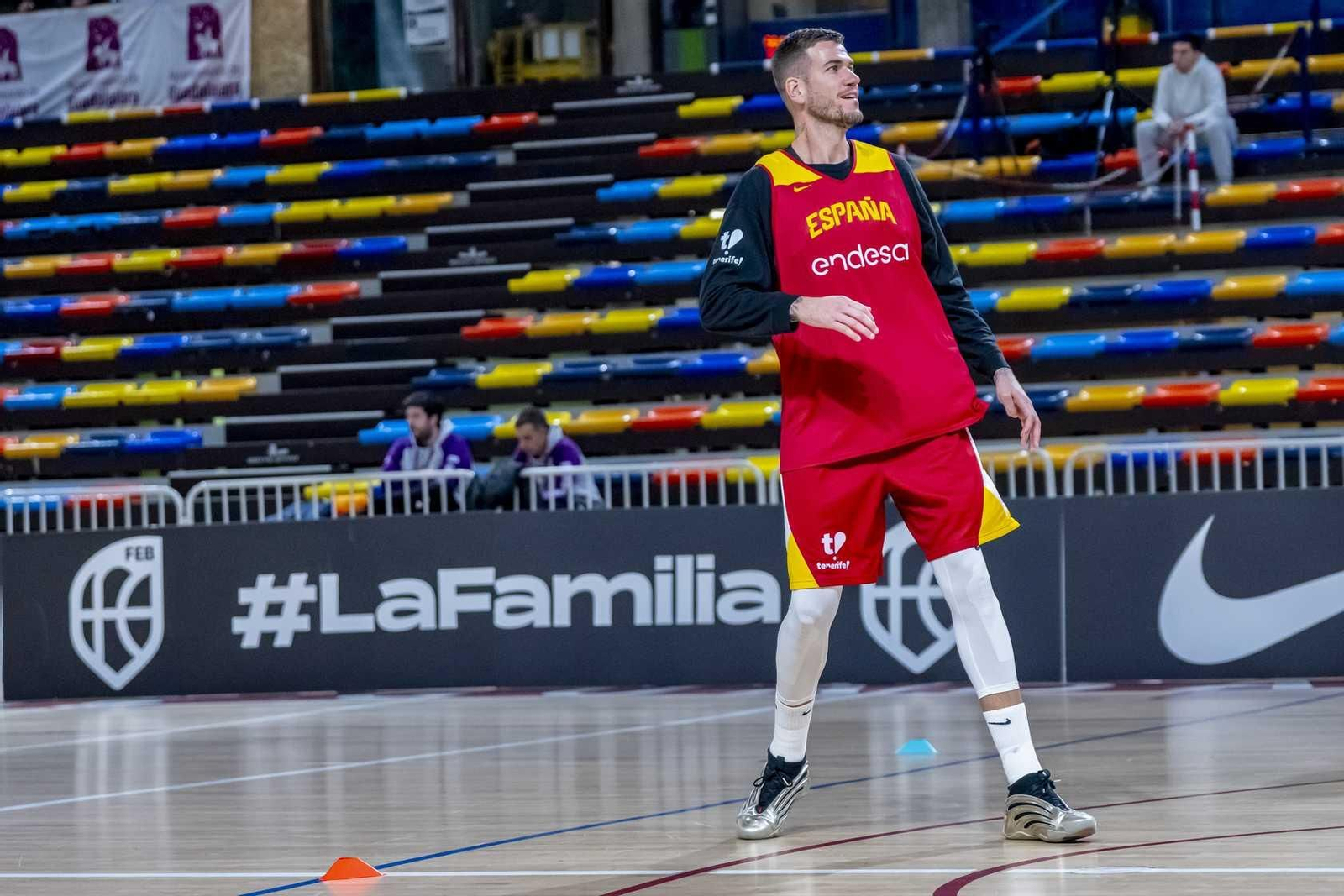 Alberto Díaz, Francis Alonso y Paco Aurioles, en la primera España de Chus Mateo