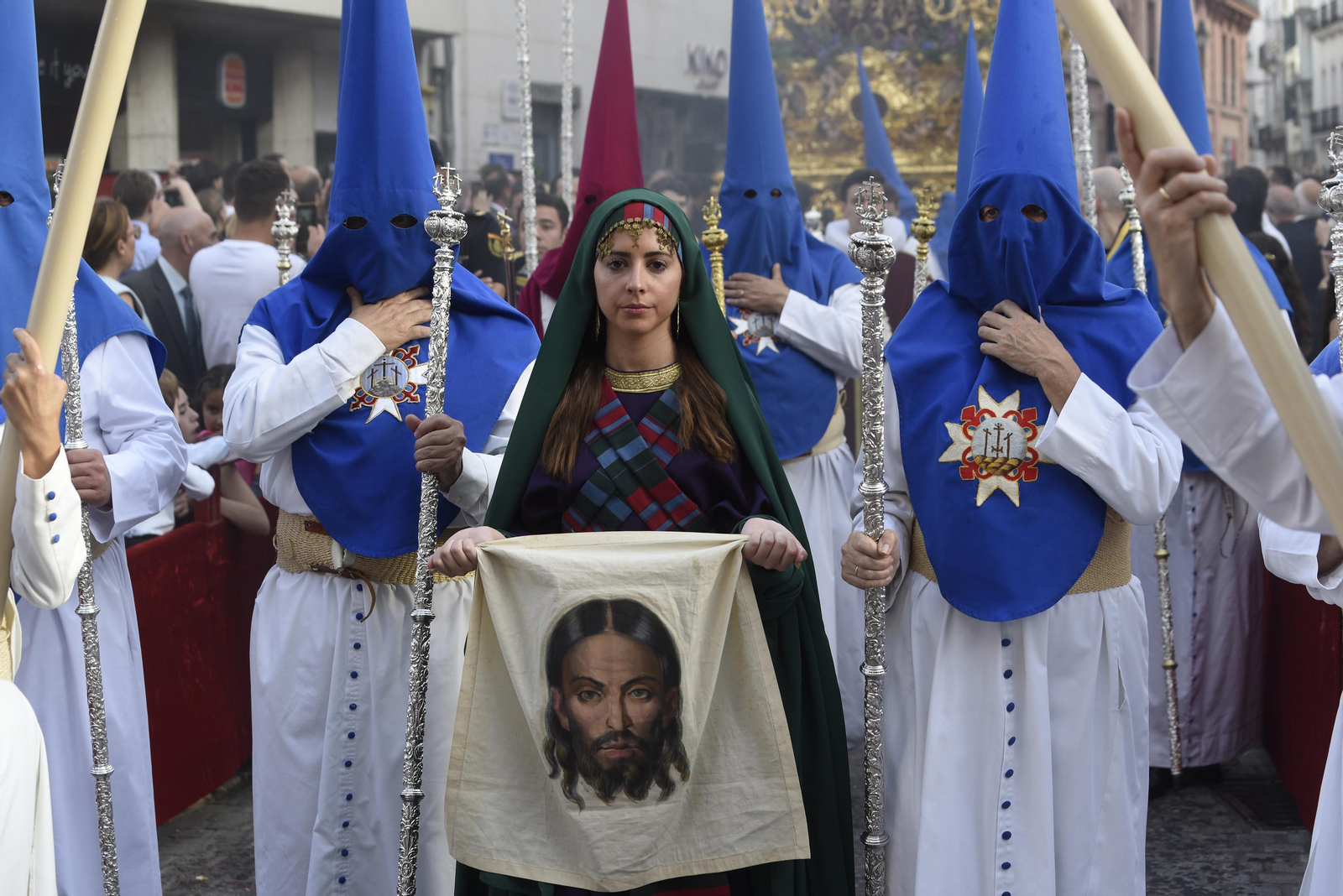 Las imágenes del Santo Entierro Grande por la Campana