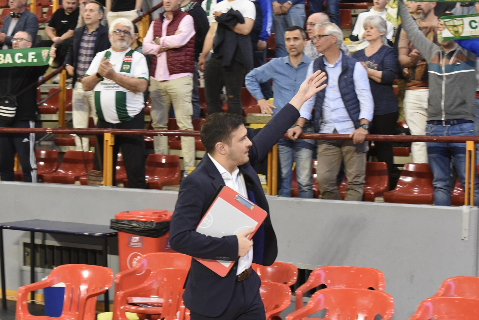 Las mejores fotos del ambiente en Vista Alegre para el Córdoba Futsal - AD Sala 10 Zaragoza
