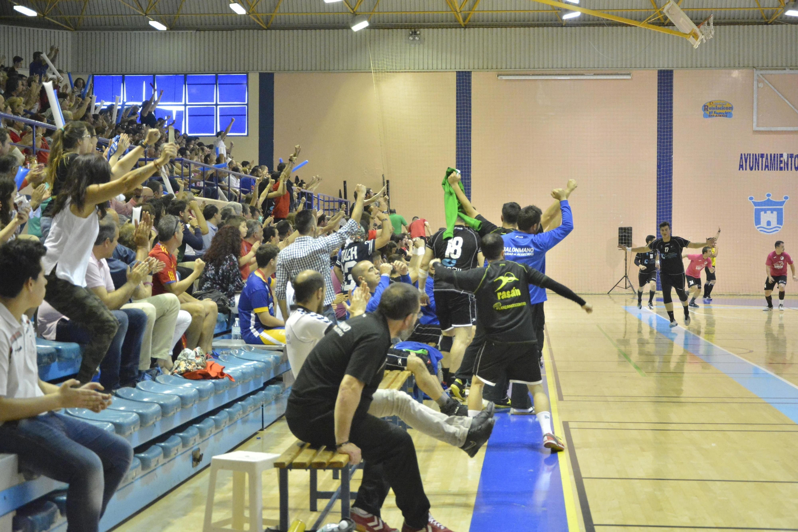 Las imágenes del Colomer Dental-Cobisa