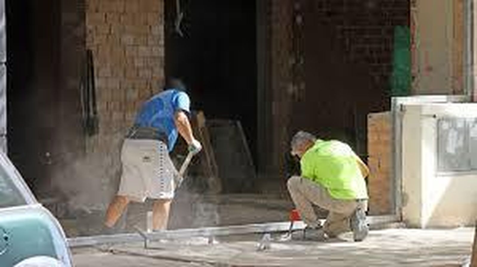 Trabajadores de la construcción en una obra.