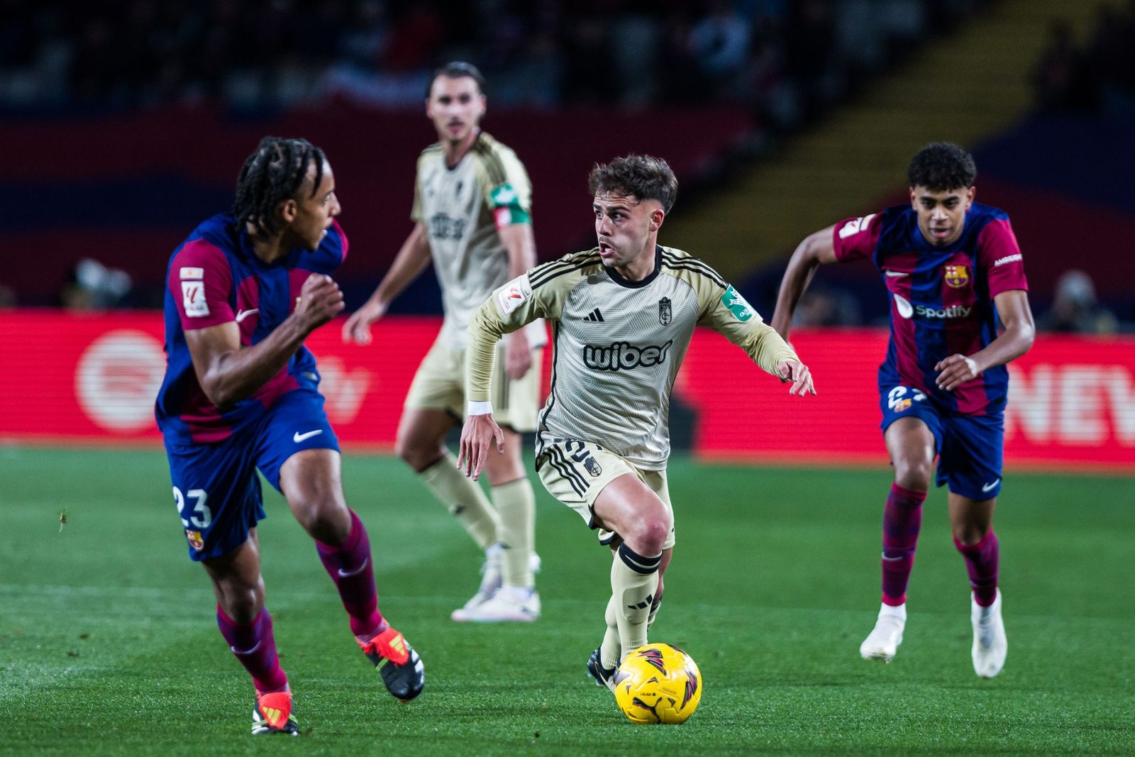 Las imágenes del Barcelona-Granada CF