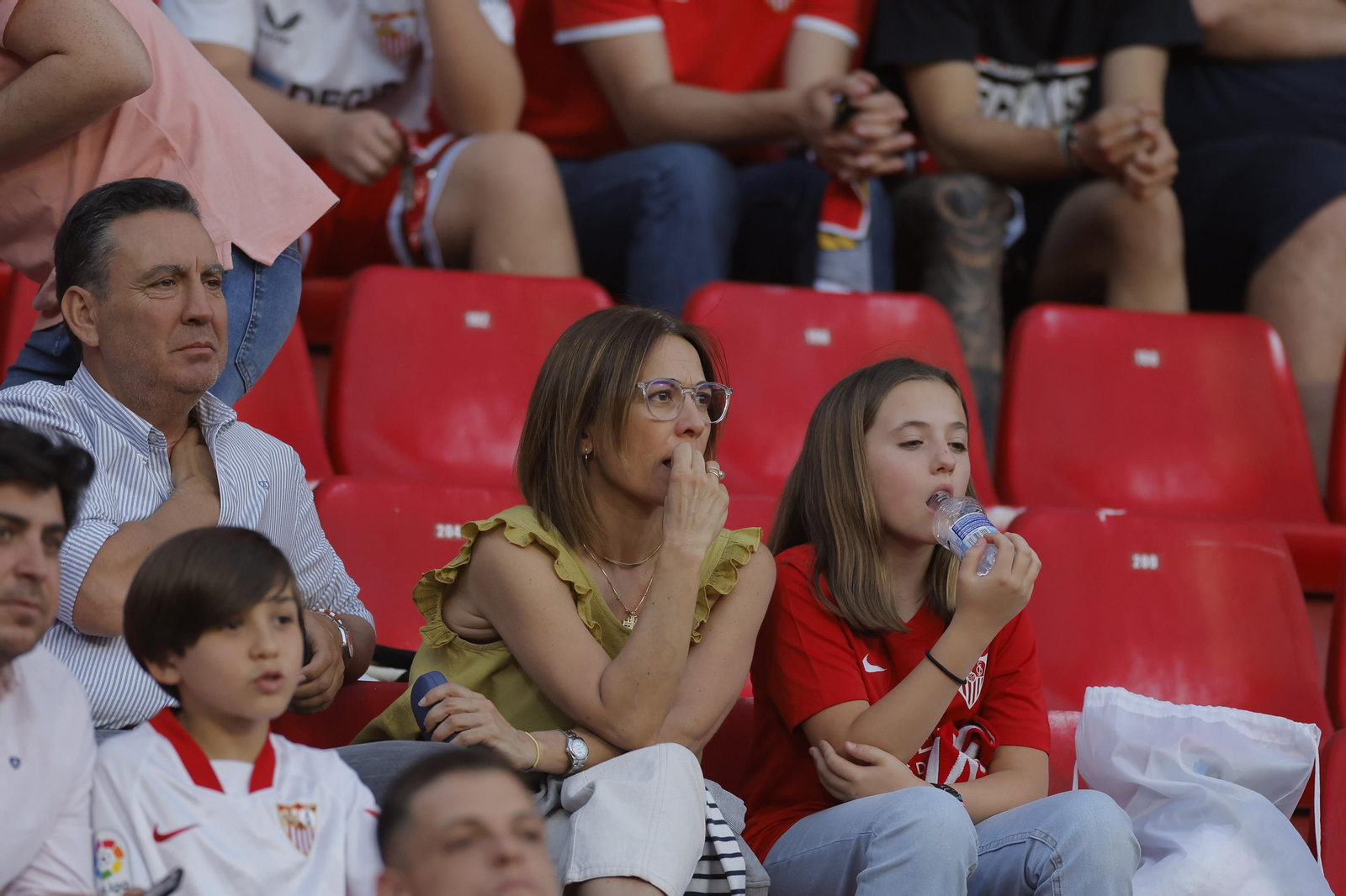 Búscate en las fotos del Sevilla -Villarreal