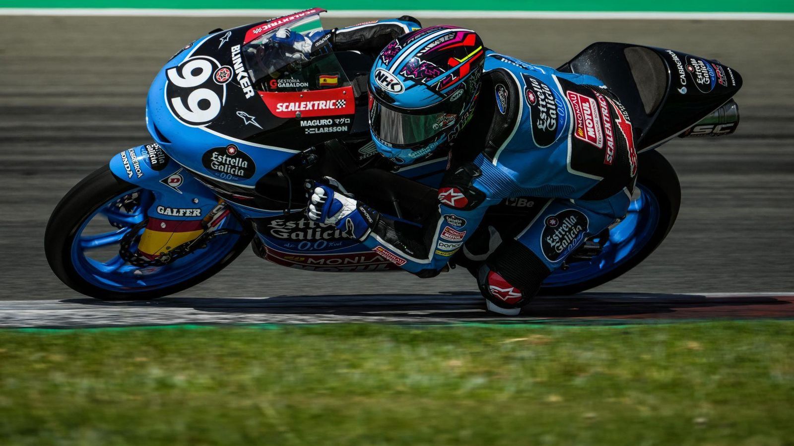 José Antonio Rueda conduce la moto del equipo Estrella Galicia 0.0.