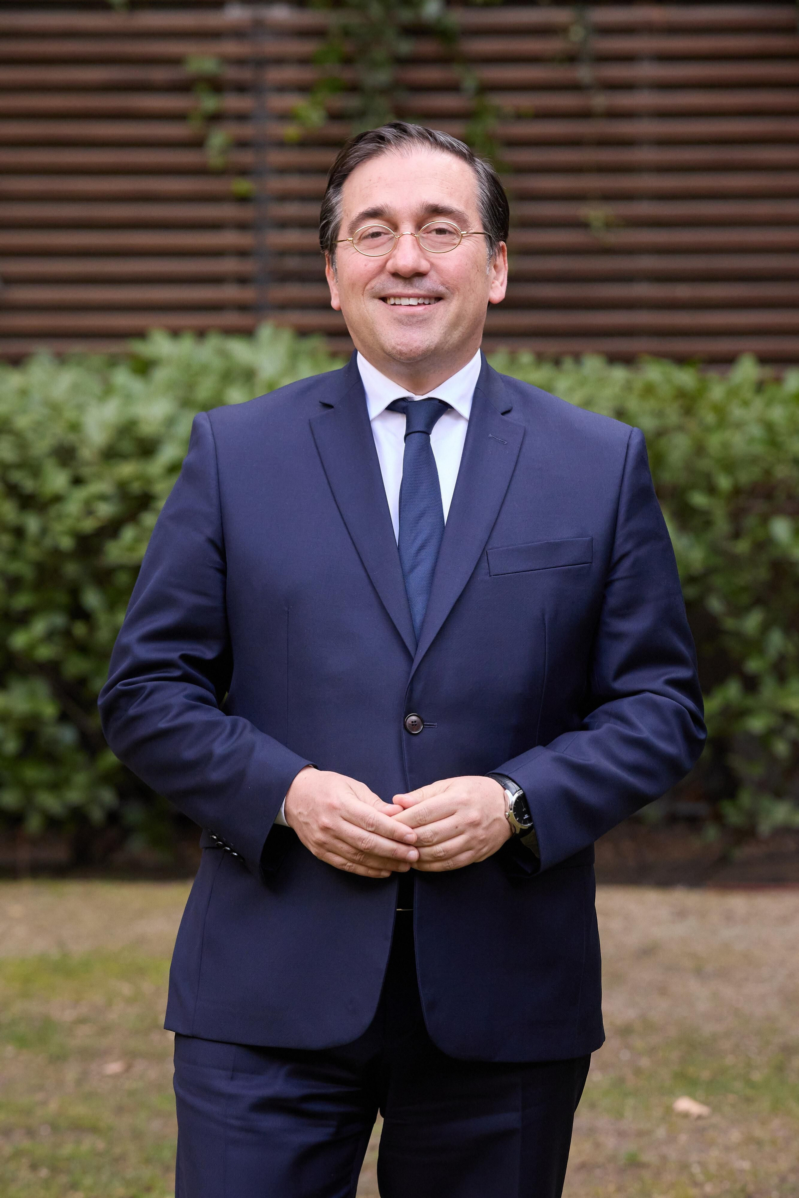 José Manuel Albares. José Manuel Albares.