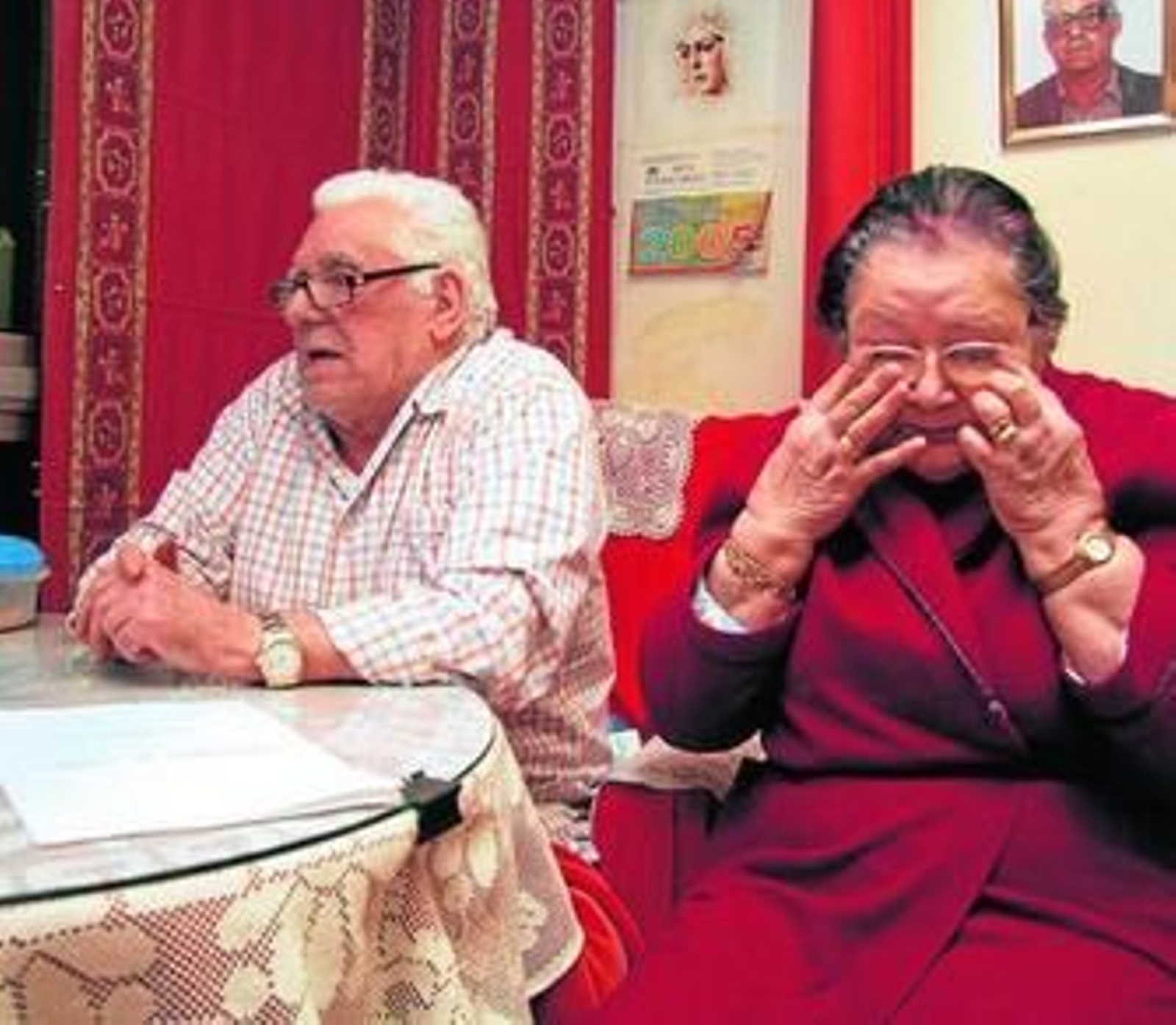 Joaquín Ortega y Josefa Rueda, ayer en su casa de la calle Torreblanca.
