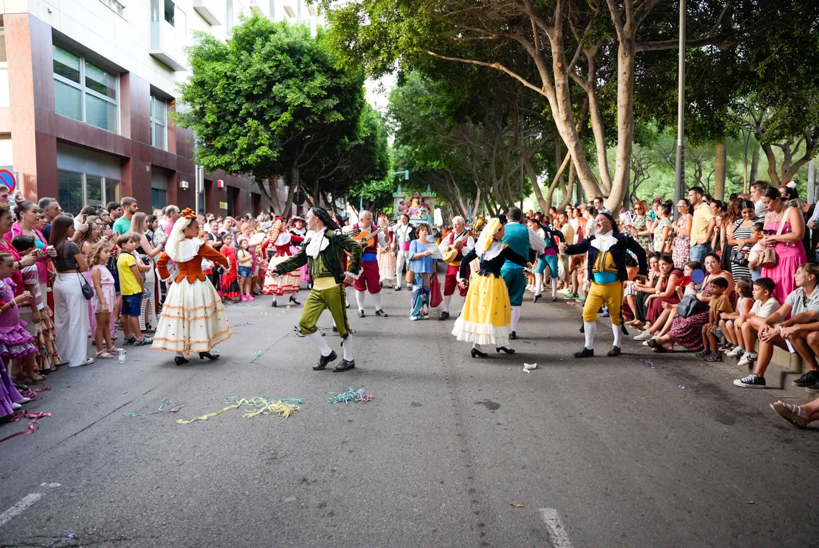 Así se ha vivido la Batalla de Flores en la Feria de Almería