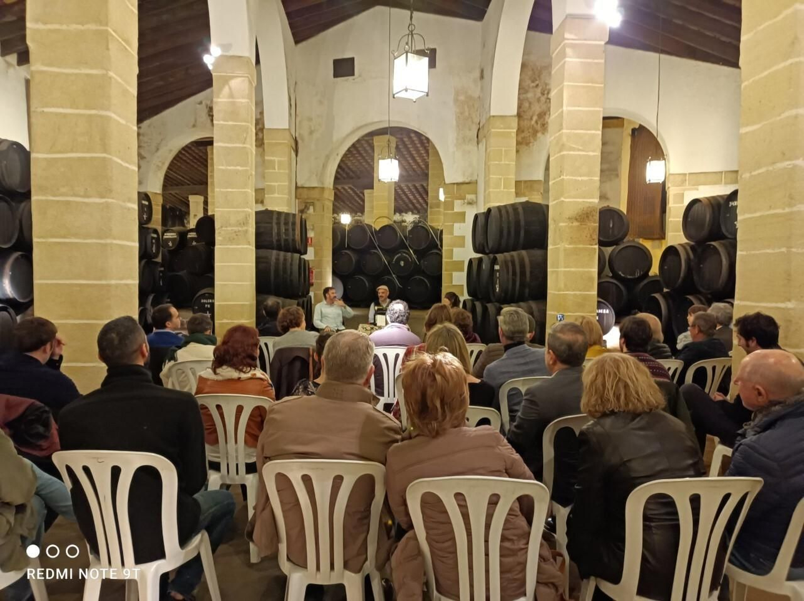 Presentación en bodegas Tradición de Jerez de la primera novela de Álvaro Llamas.