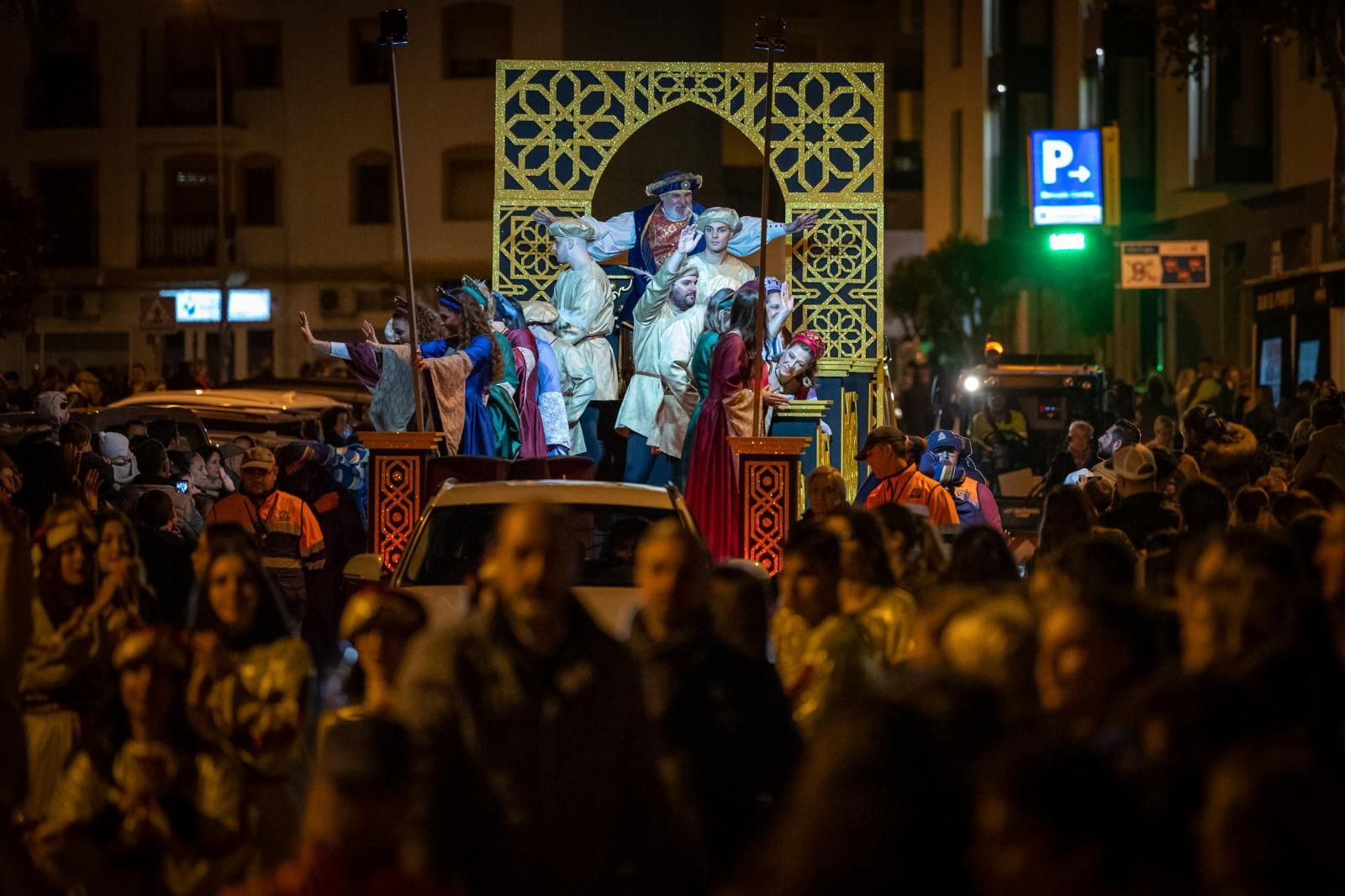 Las imágenes de la cabalgata del Heraldo de los Reyes Magos en San Fernando