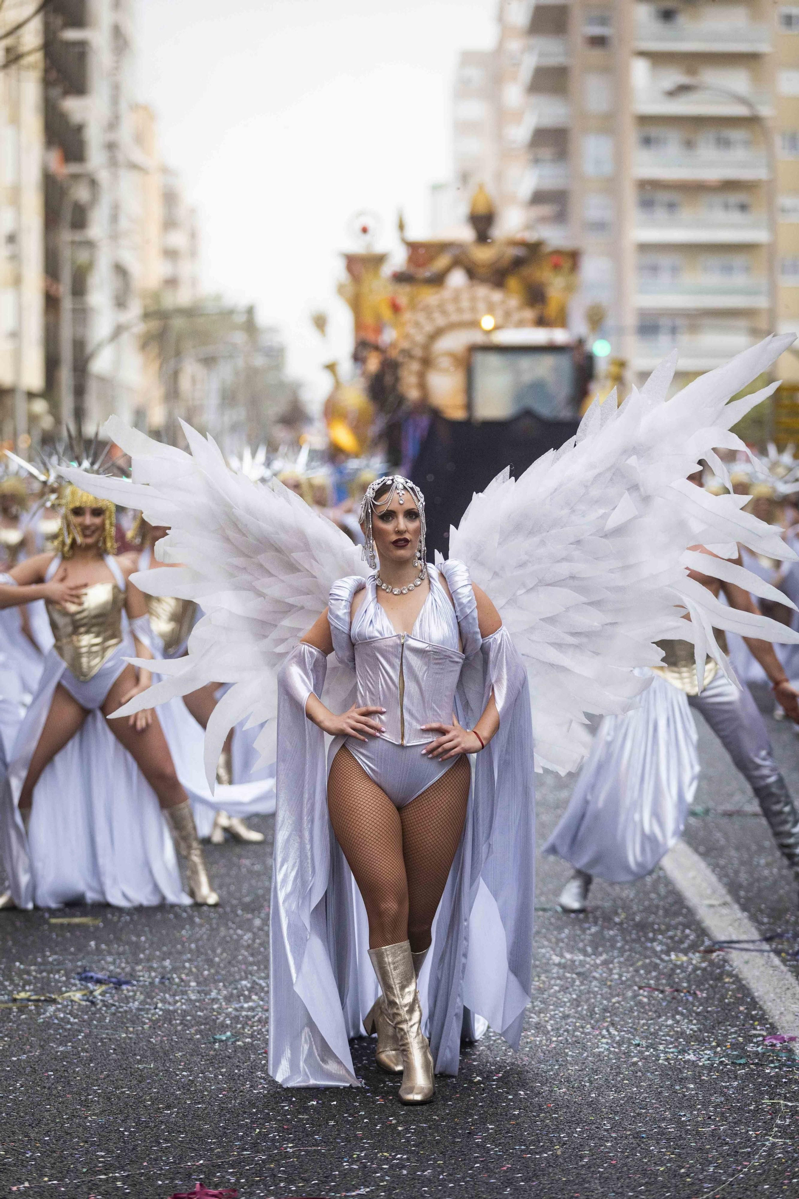 La Cabalgata Magna del Carnaval de Cádiz 2024, en imágenes