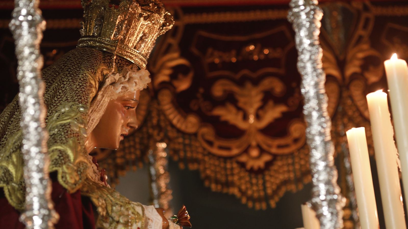 Las fotos del Viernes Santo en la Línea:  Cristo del Mar y Luz y Esperanza Nuestra, Soledad y Santo Entierro, Cristo del Amor y Misericordia y Amargura