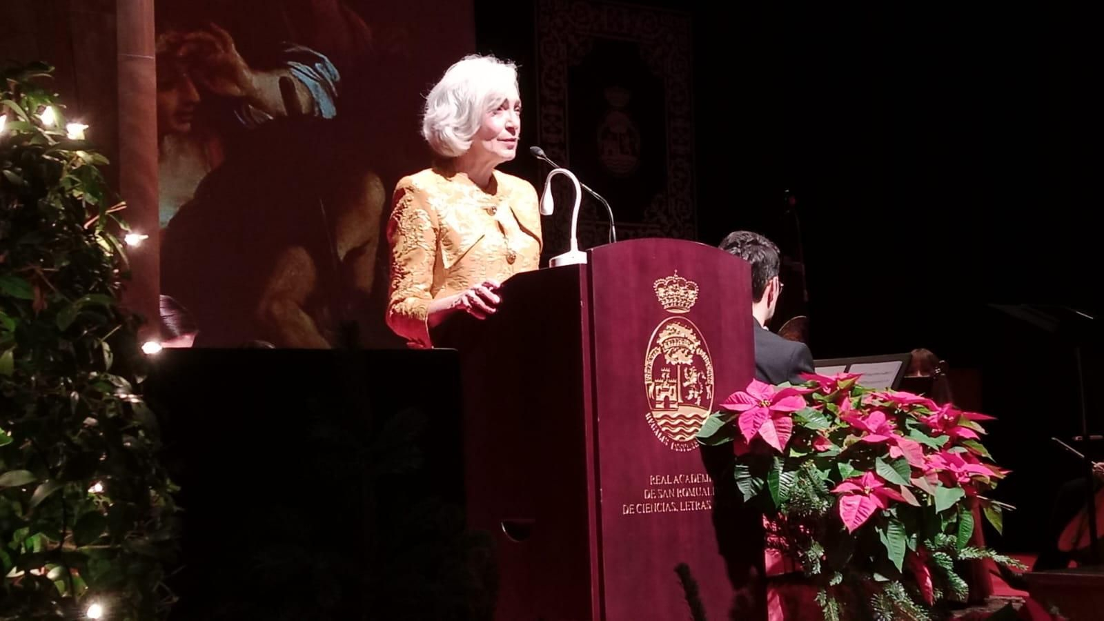 La escritora Carmen Guaita durante el Pregón de la Navidad en San Fernando
