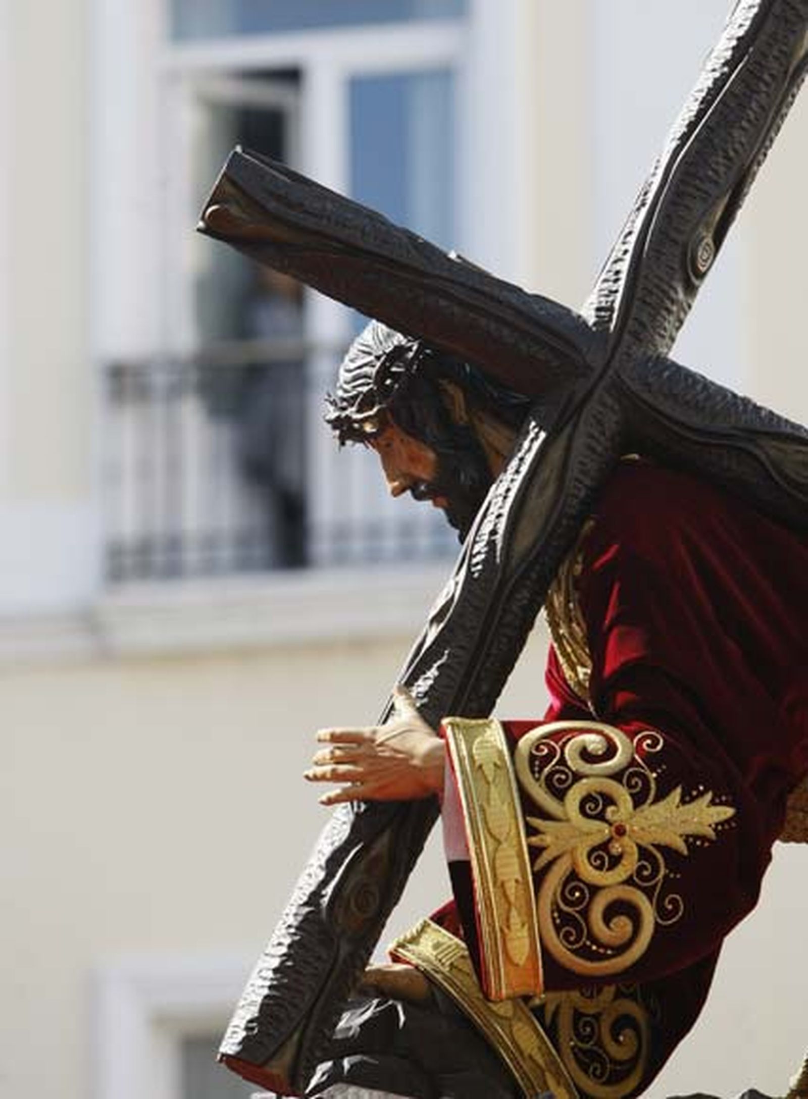 Salida del paso de Jesús Caído y la Virgen de los Desamparados. 

Foto: Julio Gonzalez