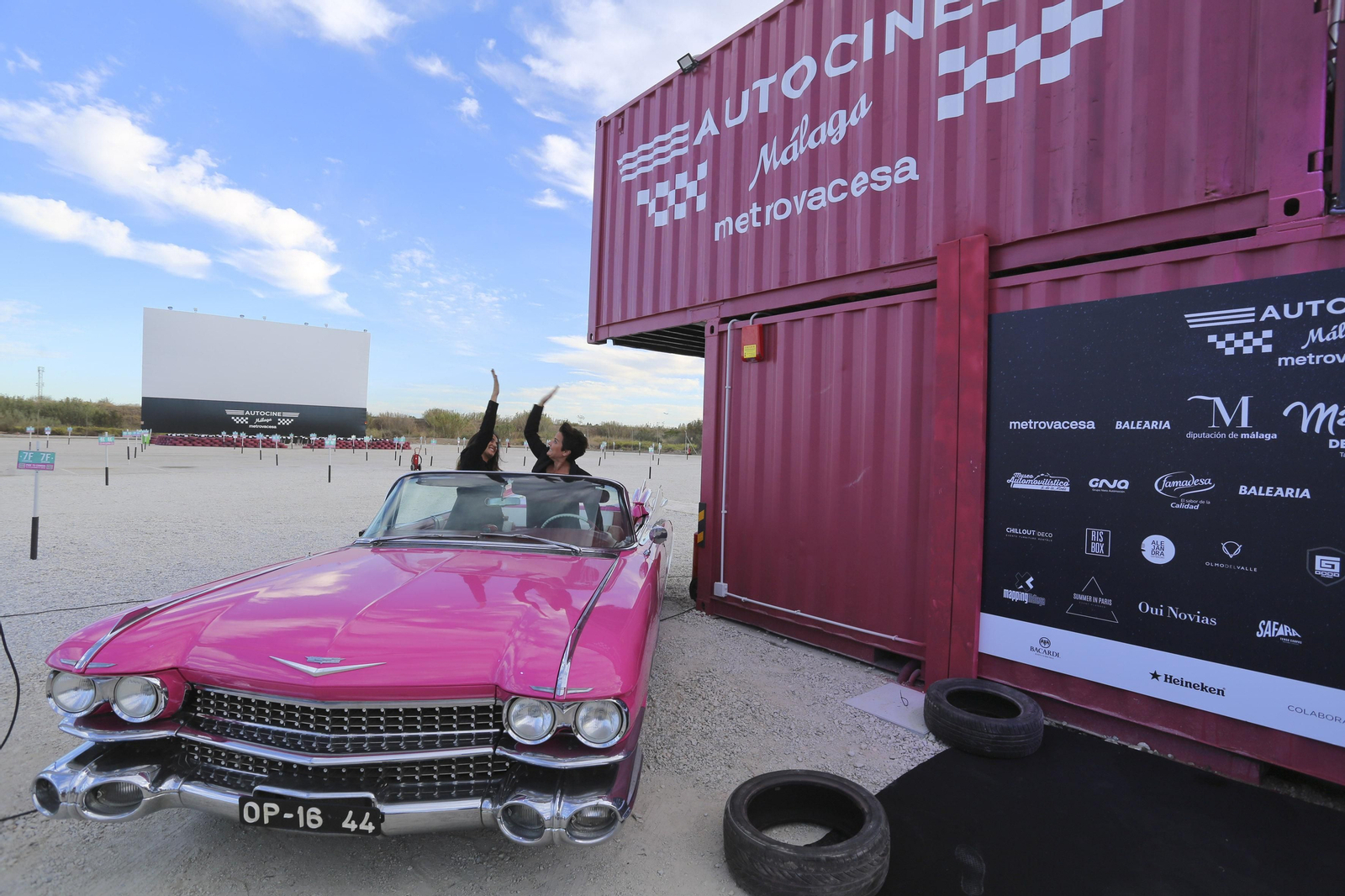 El Autocine Málaga Metrovacesa, en fotos