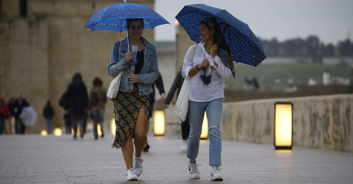Martes Santo en Córdoba: La lluvia complica la salida de las procesiones