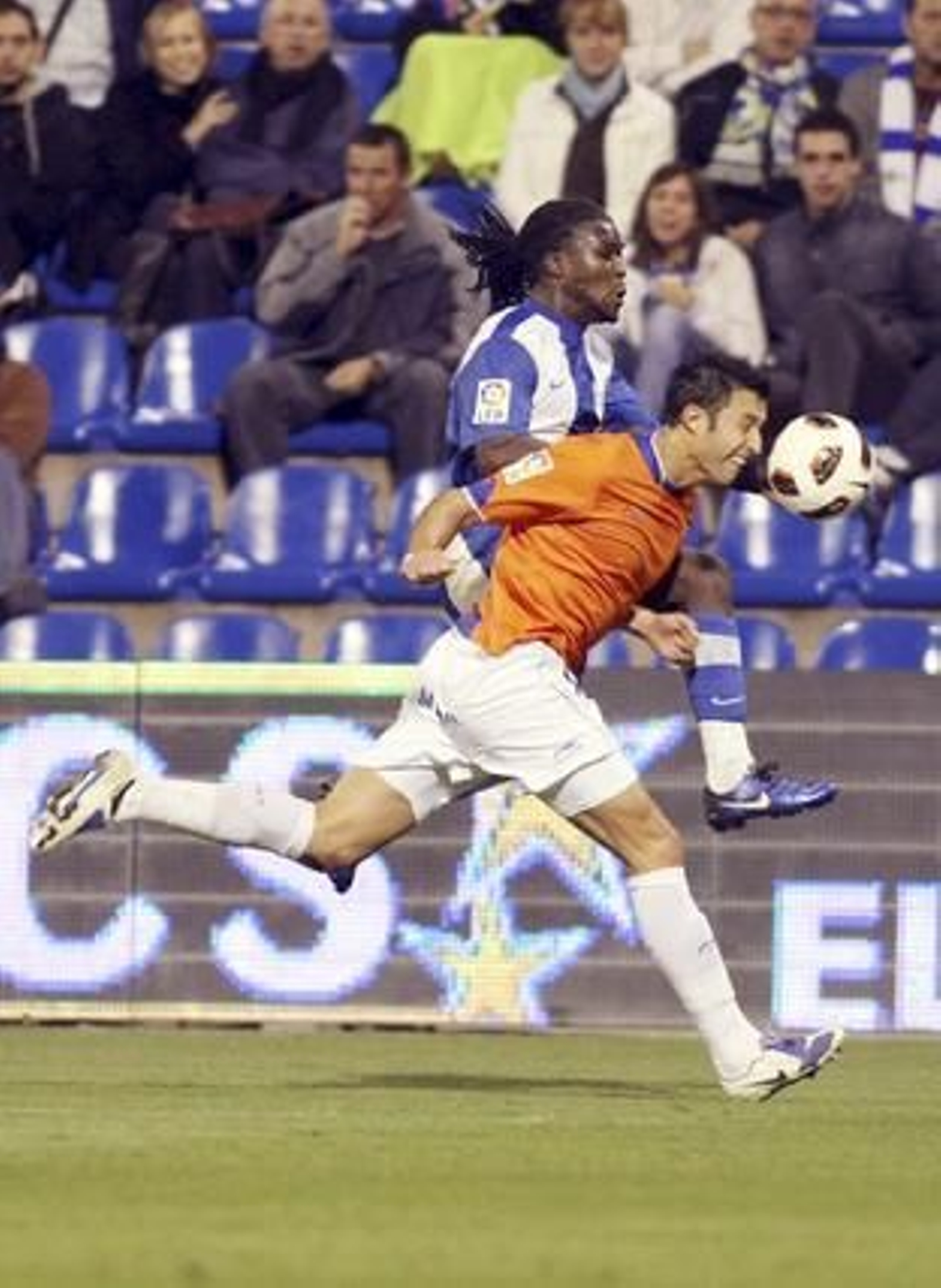 El Málaga empata 0-0 en casa del Hércules y tendrá la oportunidad de decidir la eliminatoria de dieciseisavos de la Copa del Rey en La Rosaleda. / EFE