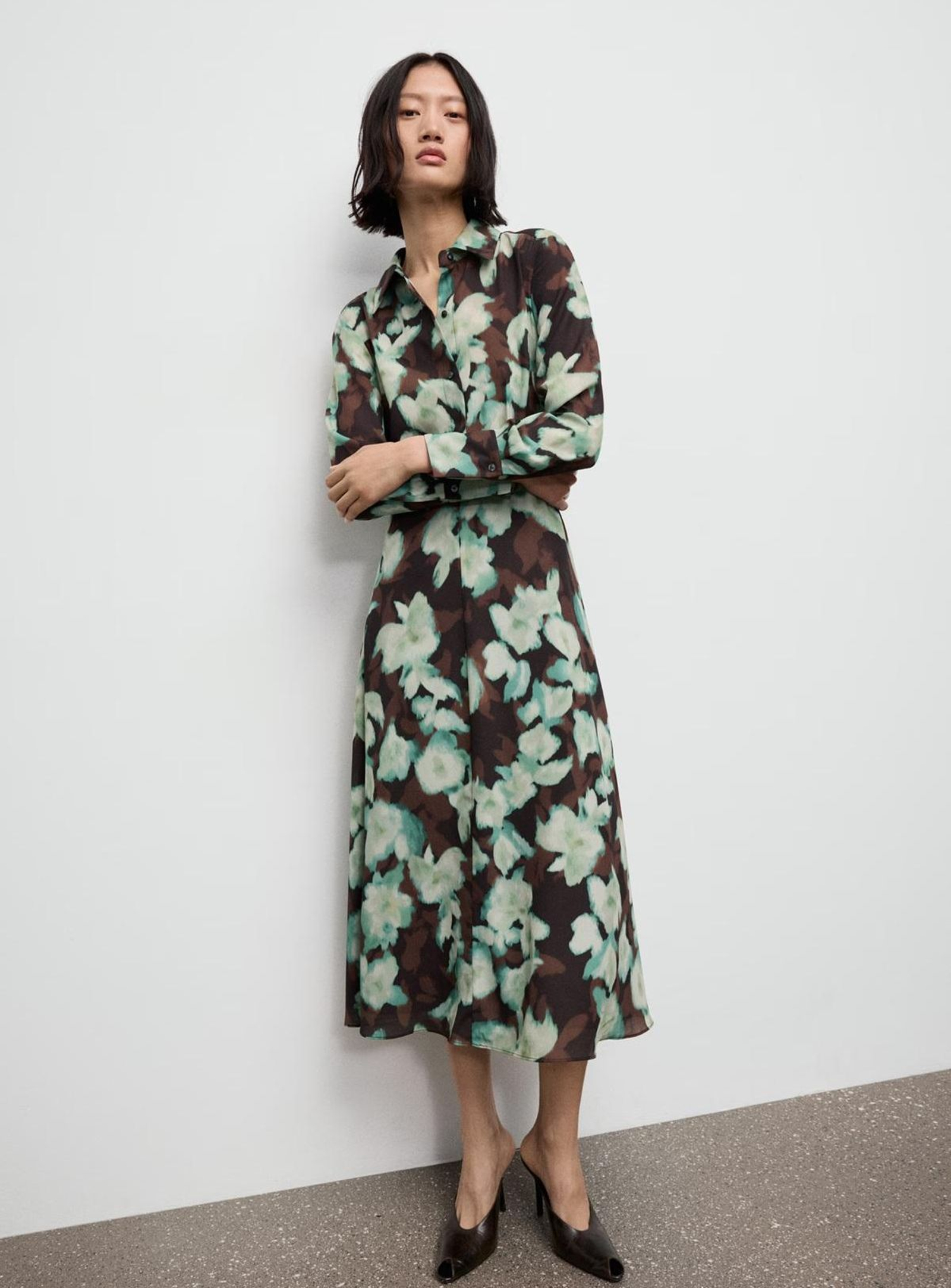 Vestido de flores de Mango.