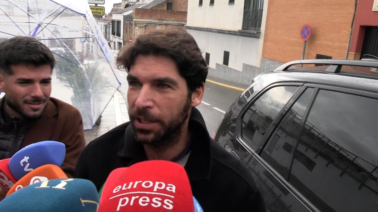 Cayetano Rivera lamenta el "juicio paralelo" tras su accidente en una rotonda