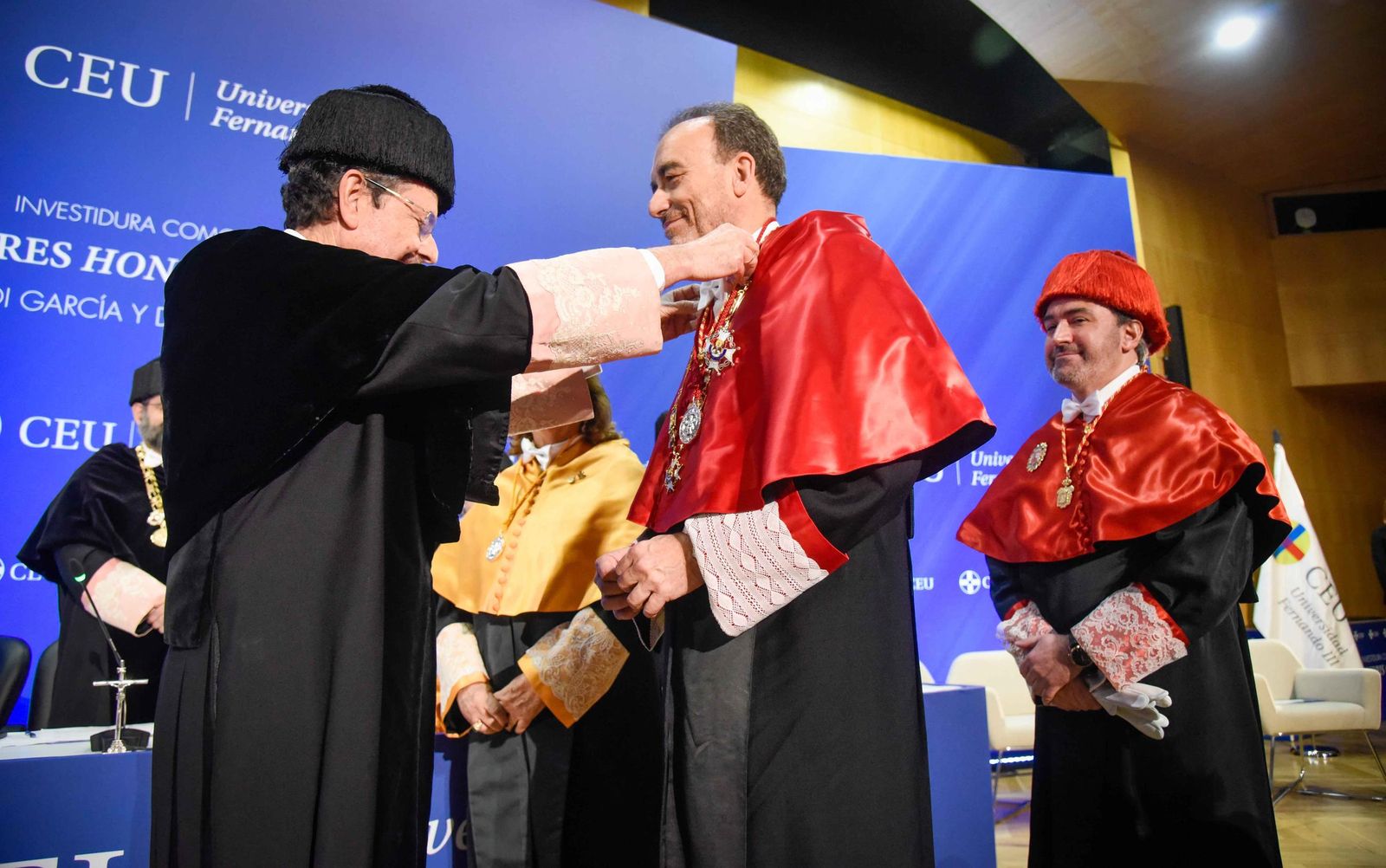 Acto académico de investidura como Doctores Honoris Causa de Concha Yoldi, presidenta de Persán