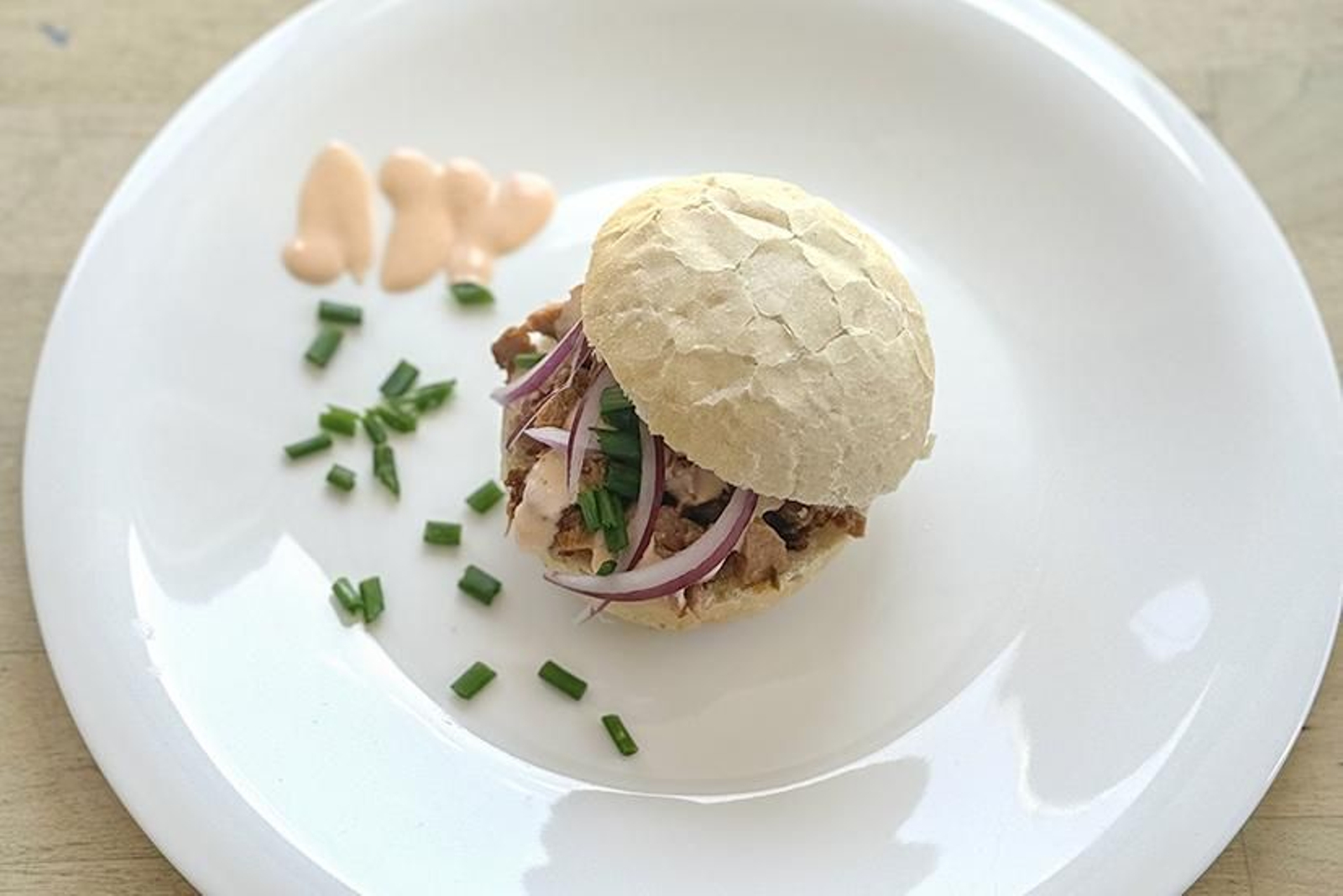 'Mollete de atún con salsa de la abuela'