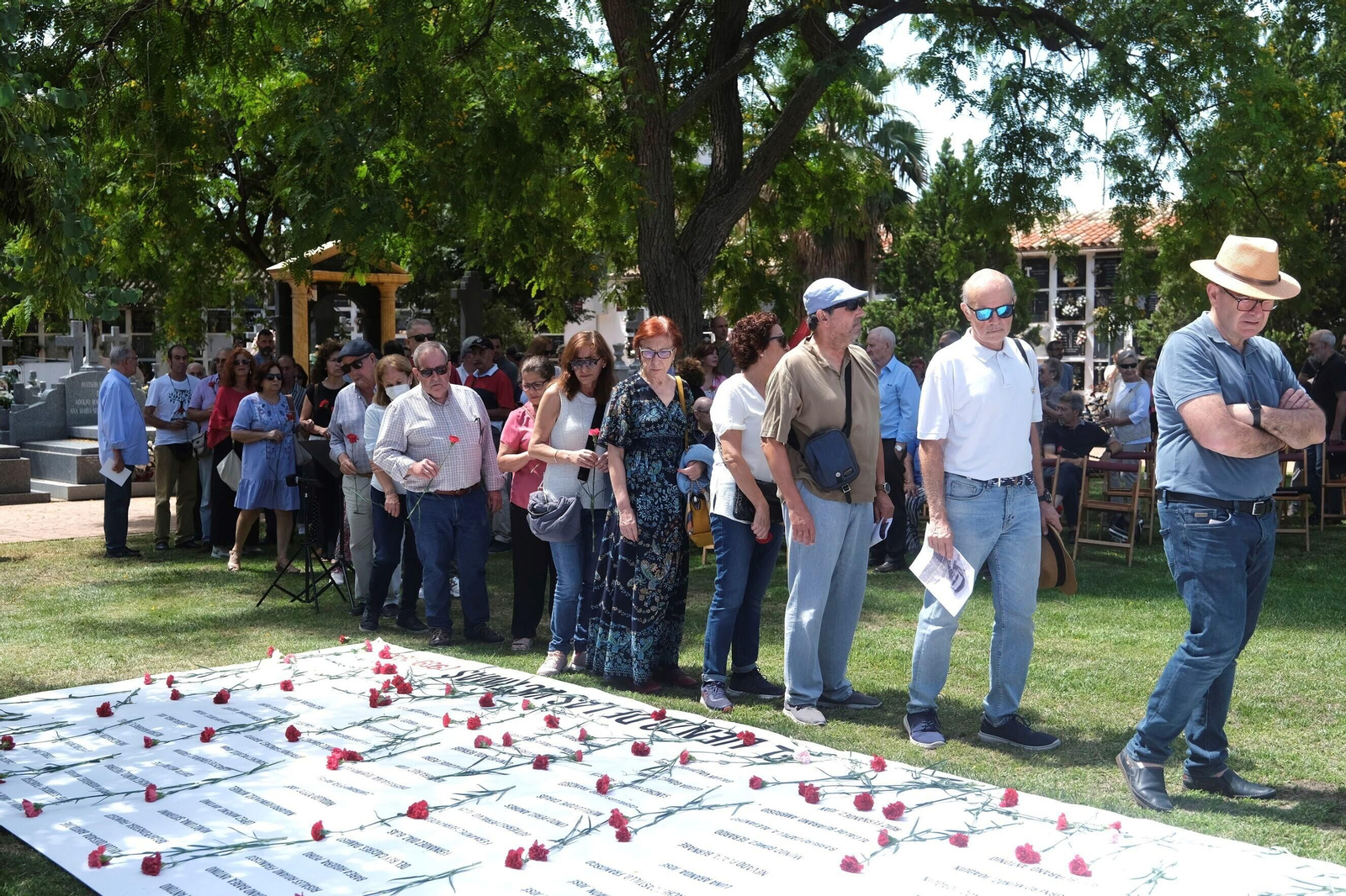 El homenaje a las víctimas del franquismo en Córdoba, en imágenes
