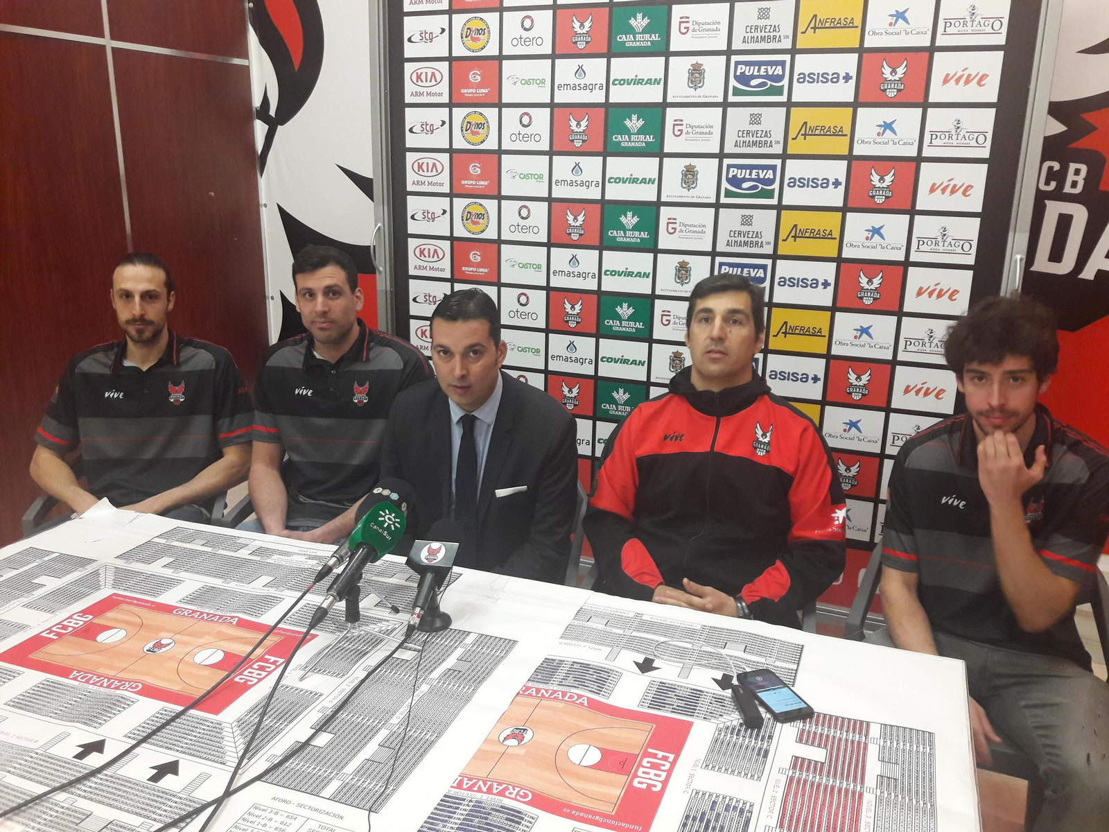 Josep Pérez renovó su contrato en abril del pasado año junto a Carlos de Cobos y Alejandro Bortolussi