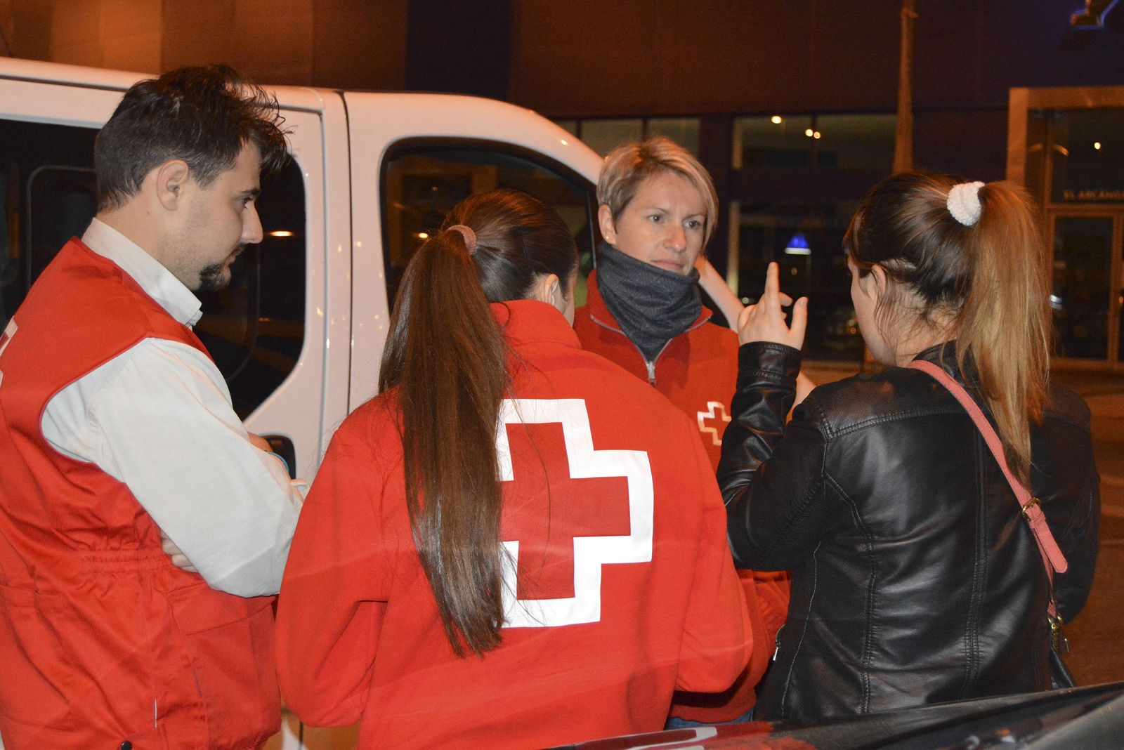 Actuación de los voluntarios de Cruz Roja.