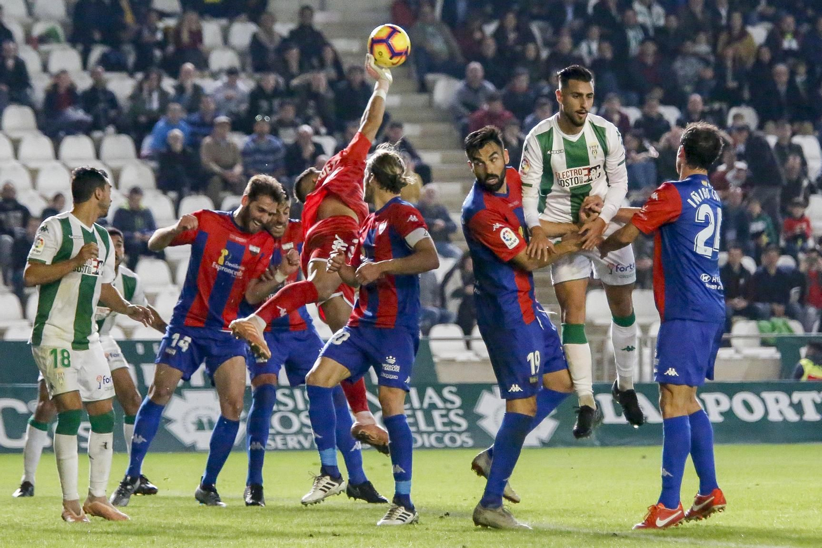 El Córdoba CF-Extremadura, en imágenes