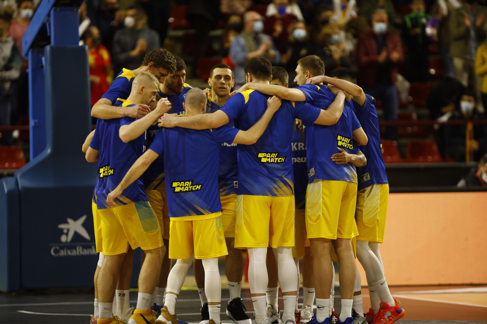 Las imágenes del emotivo encuentro entre España y Ucrania en Córdoba