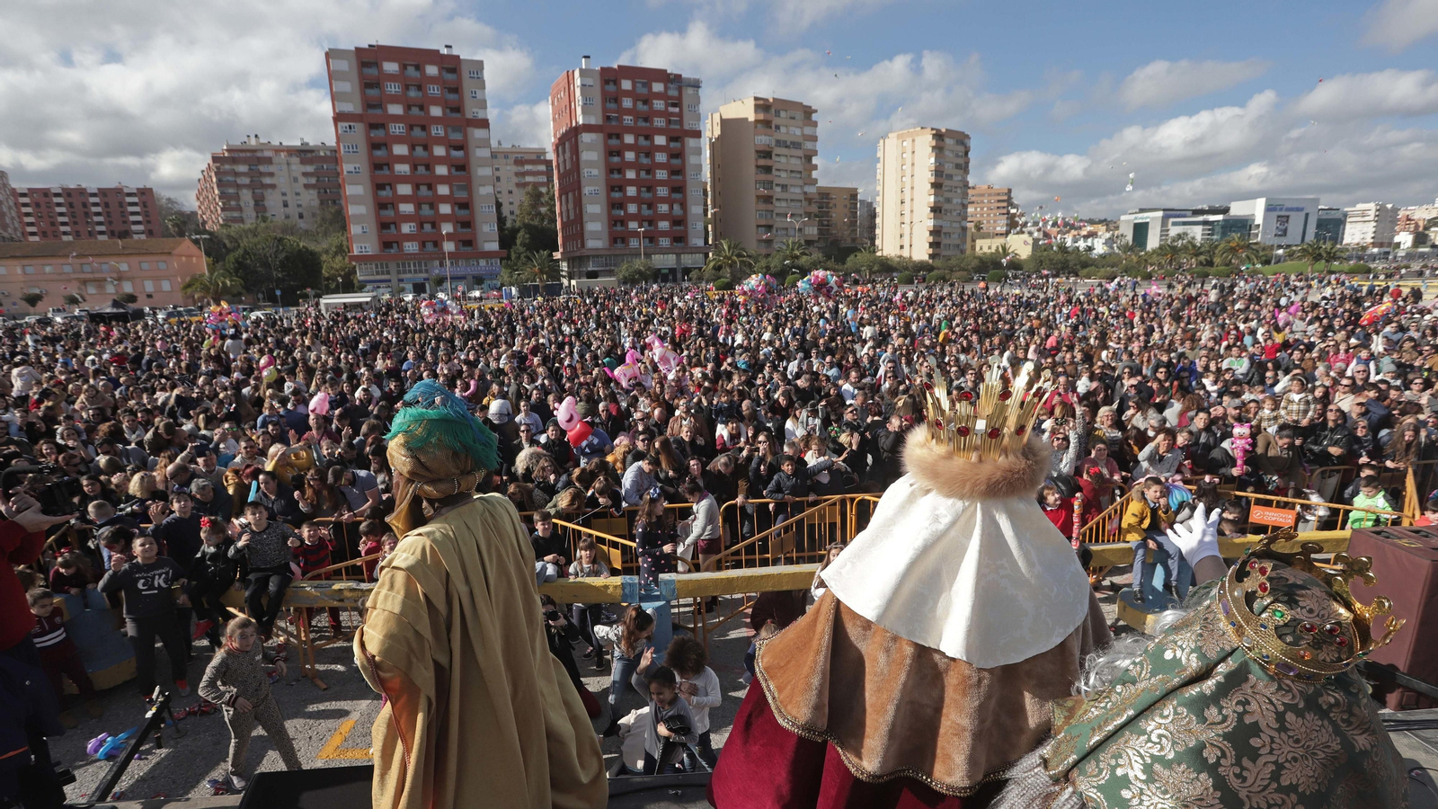 Imágenes del arrastre de latas en Algeciras