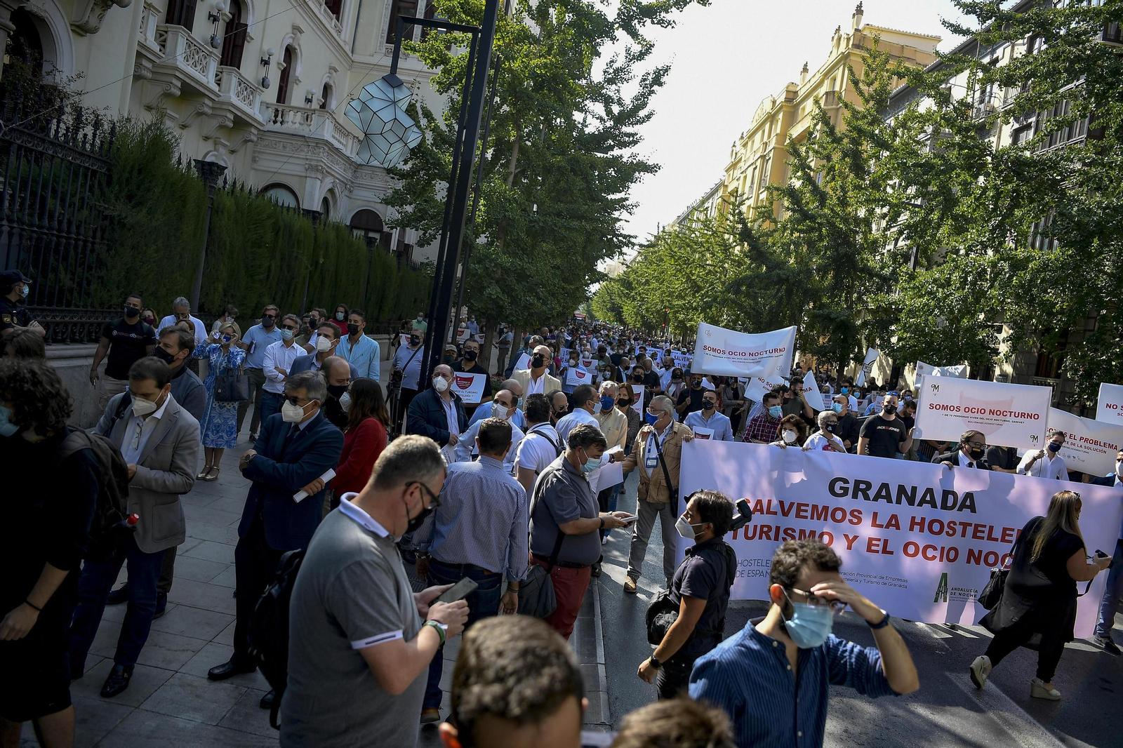 Fotos: El turismo se manifiesta en Granada