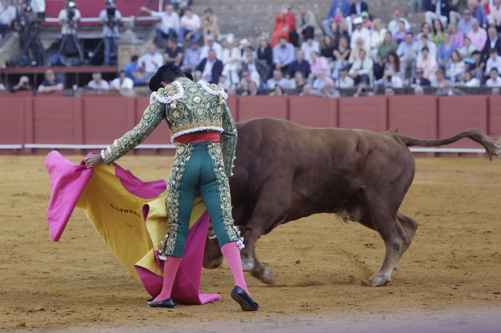 Las imágenes de la tercera de abono en la Maestranza de Sevilla