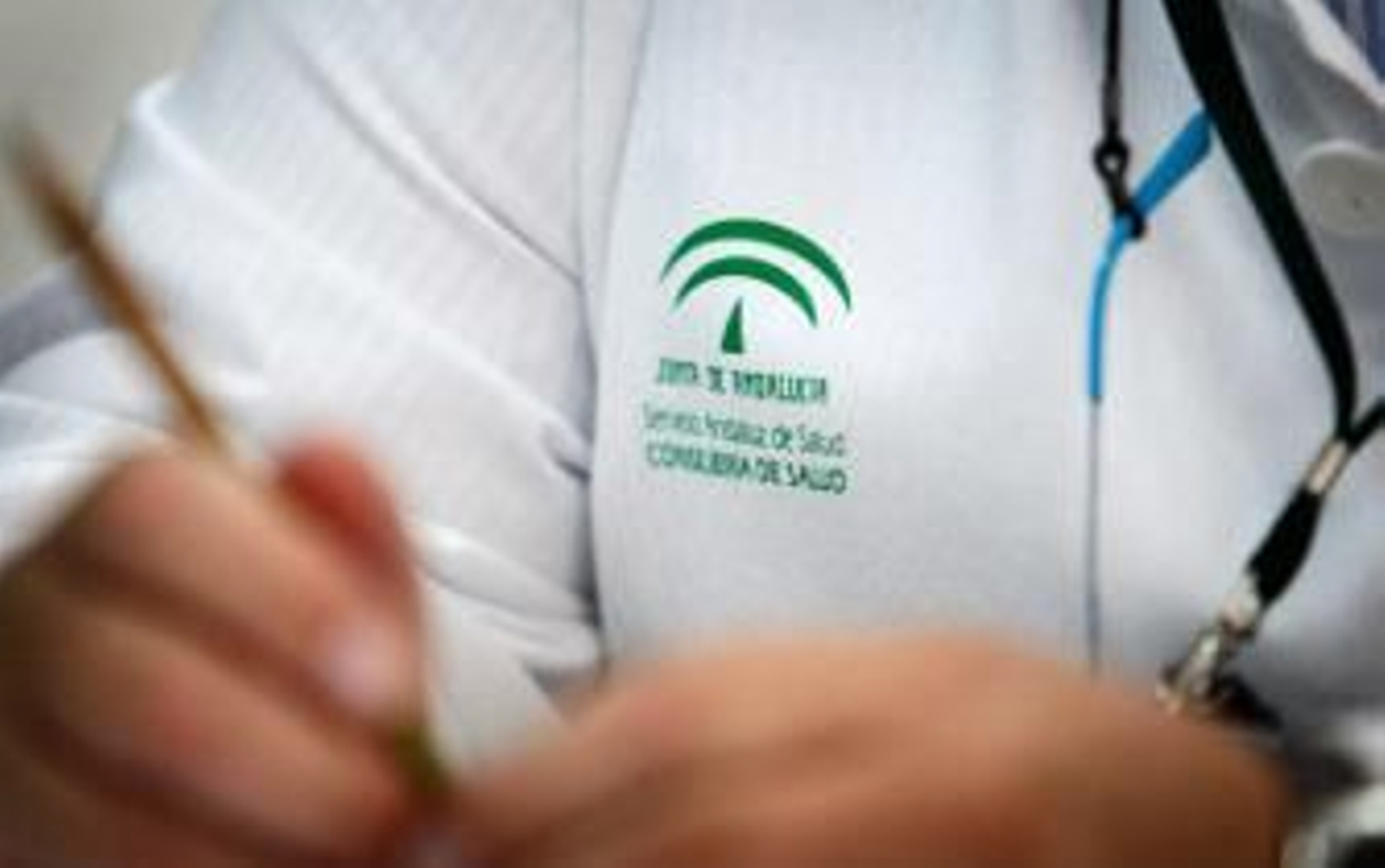 Aquilino Alonso respalda al equipo de Cirugía y su "profesionalidad"