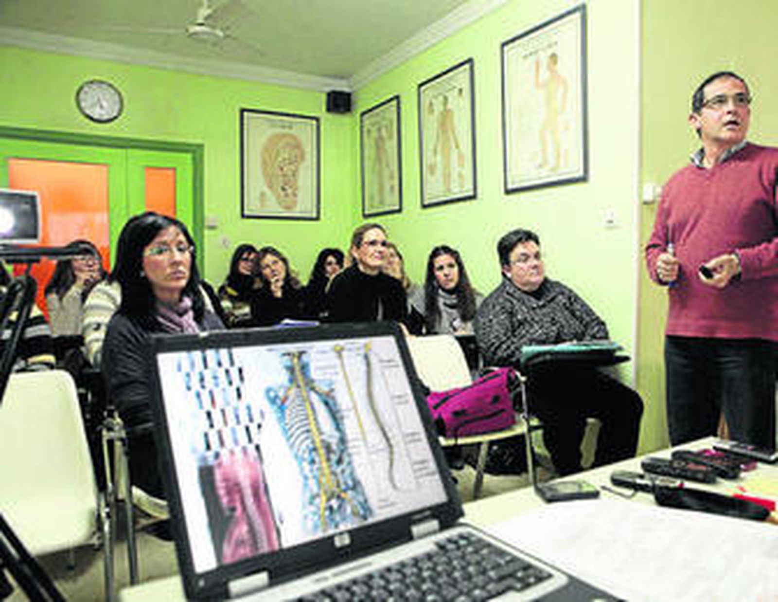 Una de las clases que se imparten por las tardes en Hufeland.