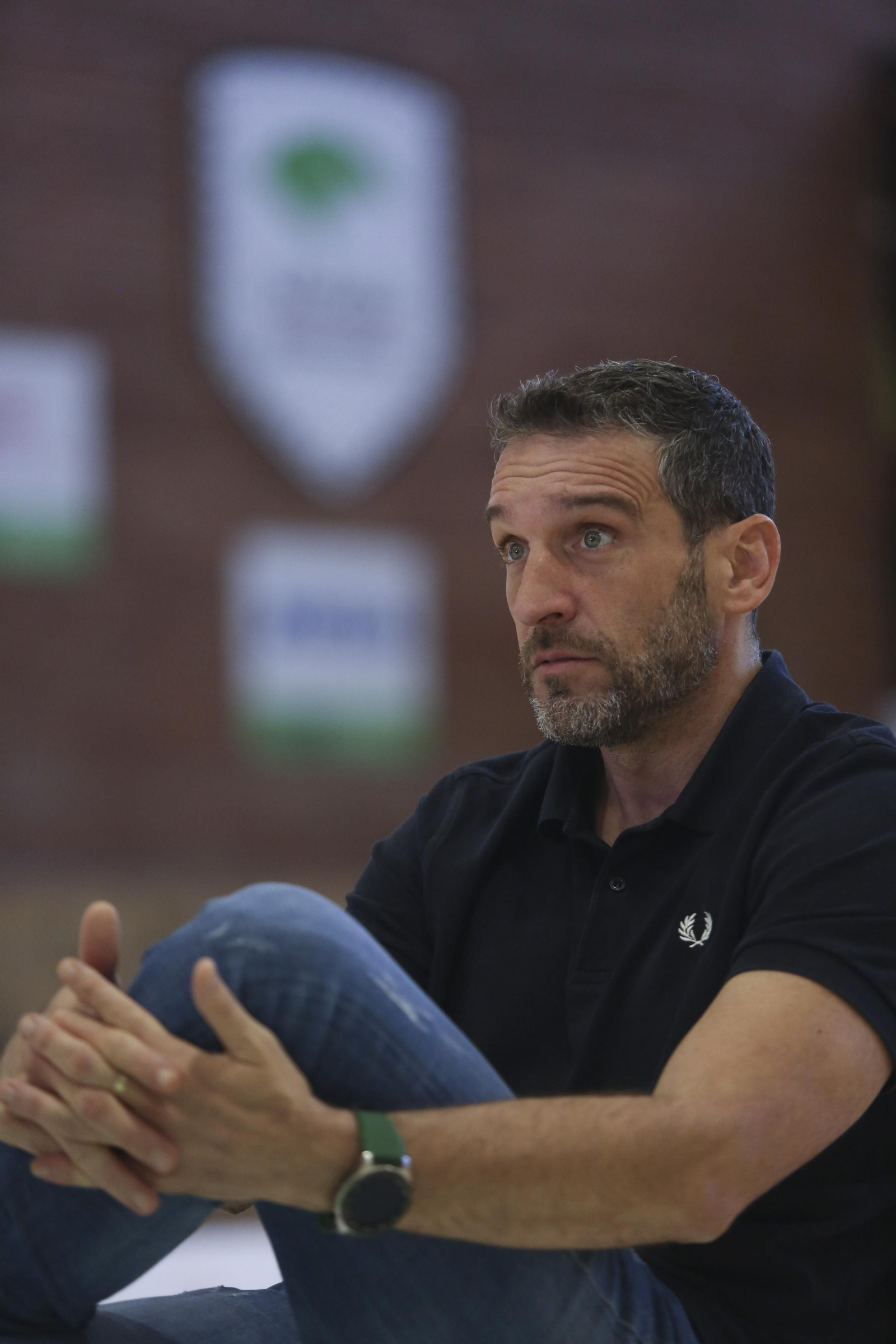 Las fotos de la entrevista a Ibon Navarro