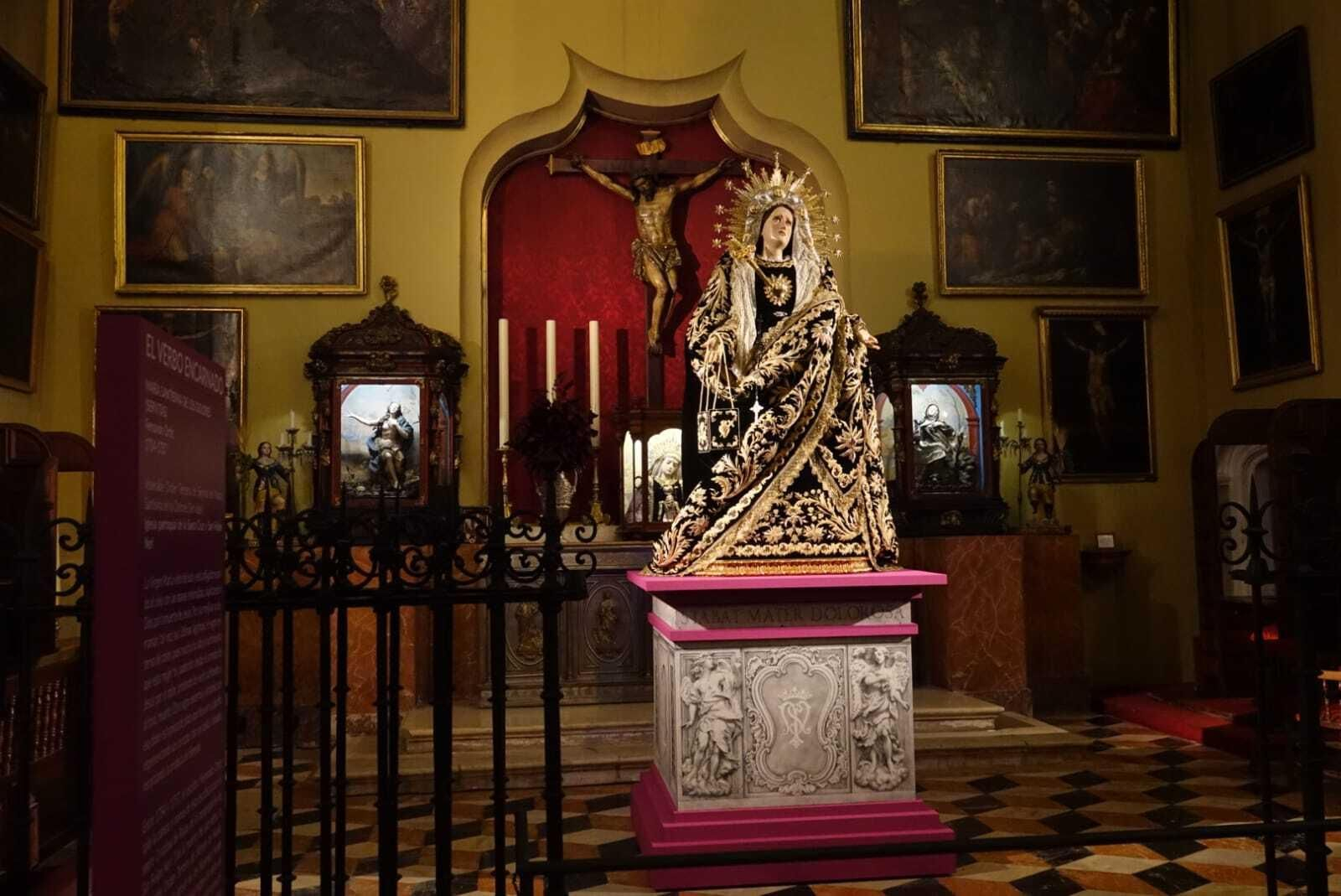 La veneración 'El verbo encarnado' en la Catedral de Málaga, en fotos