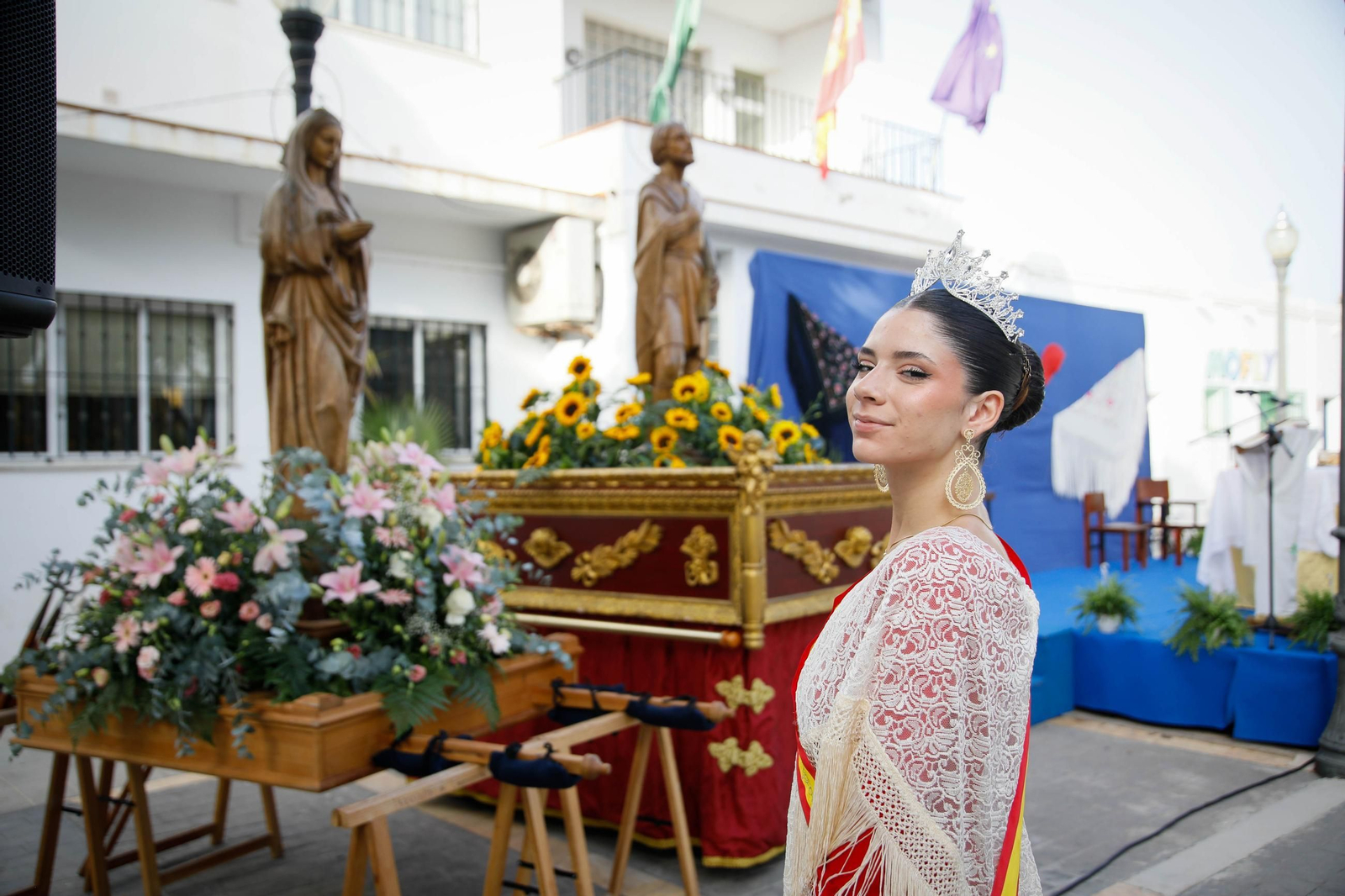 Ofrenda floral y misa durante la última jornada de las fiestas de Campohermoso Ofrenda floral y misa durante la última jornada de las fiestas de Campohermoso