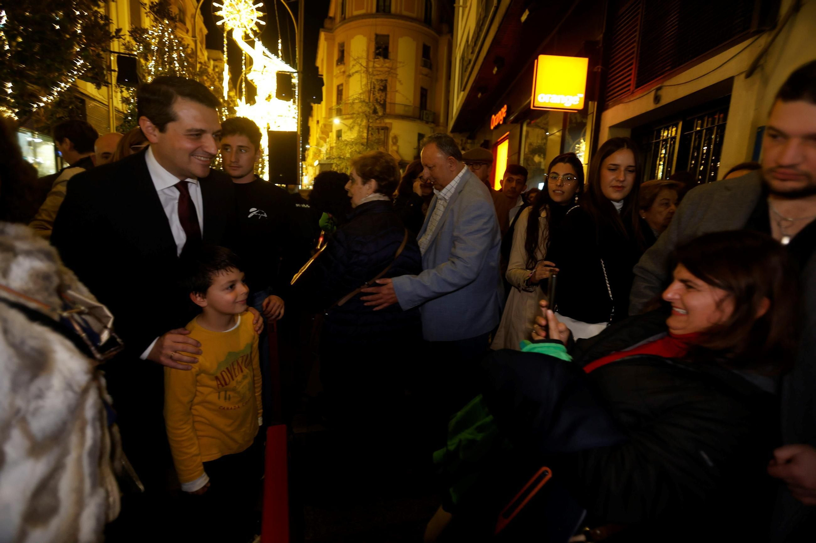 La inauguración del espectáculo de luz y sonido de Cruz Conde, en imágenes