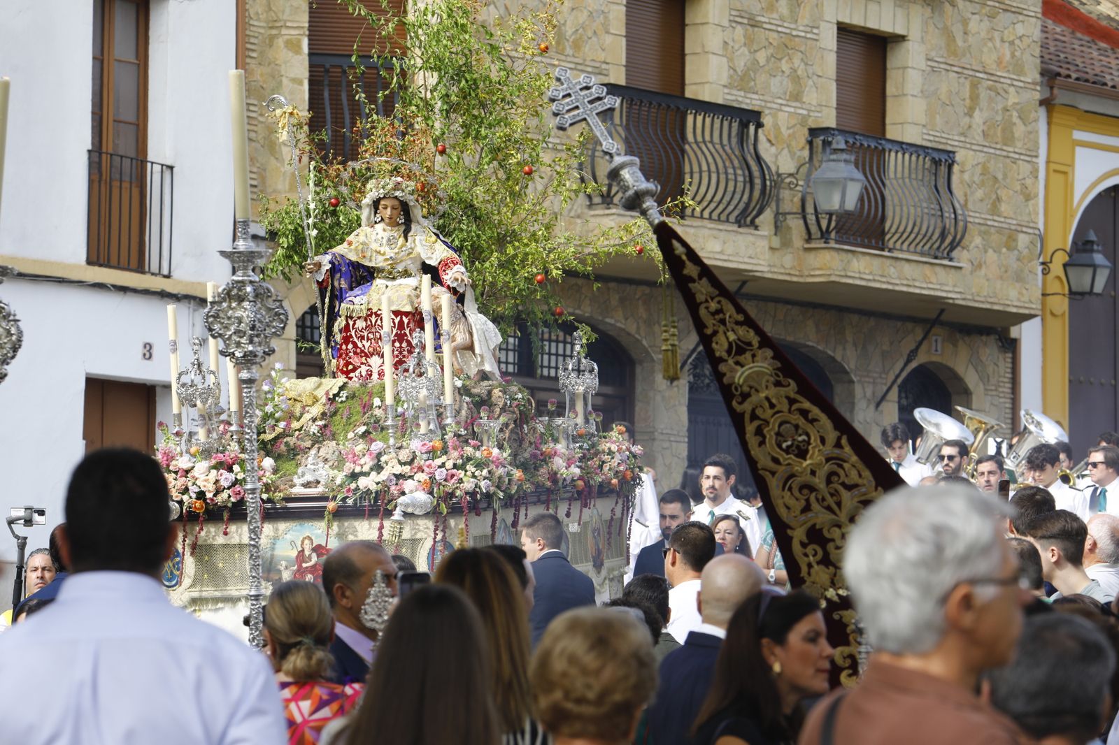 La procesión de la Divina Pastora de las Almas de Córdoba, en imágenes